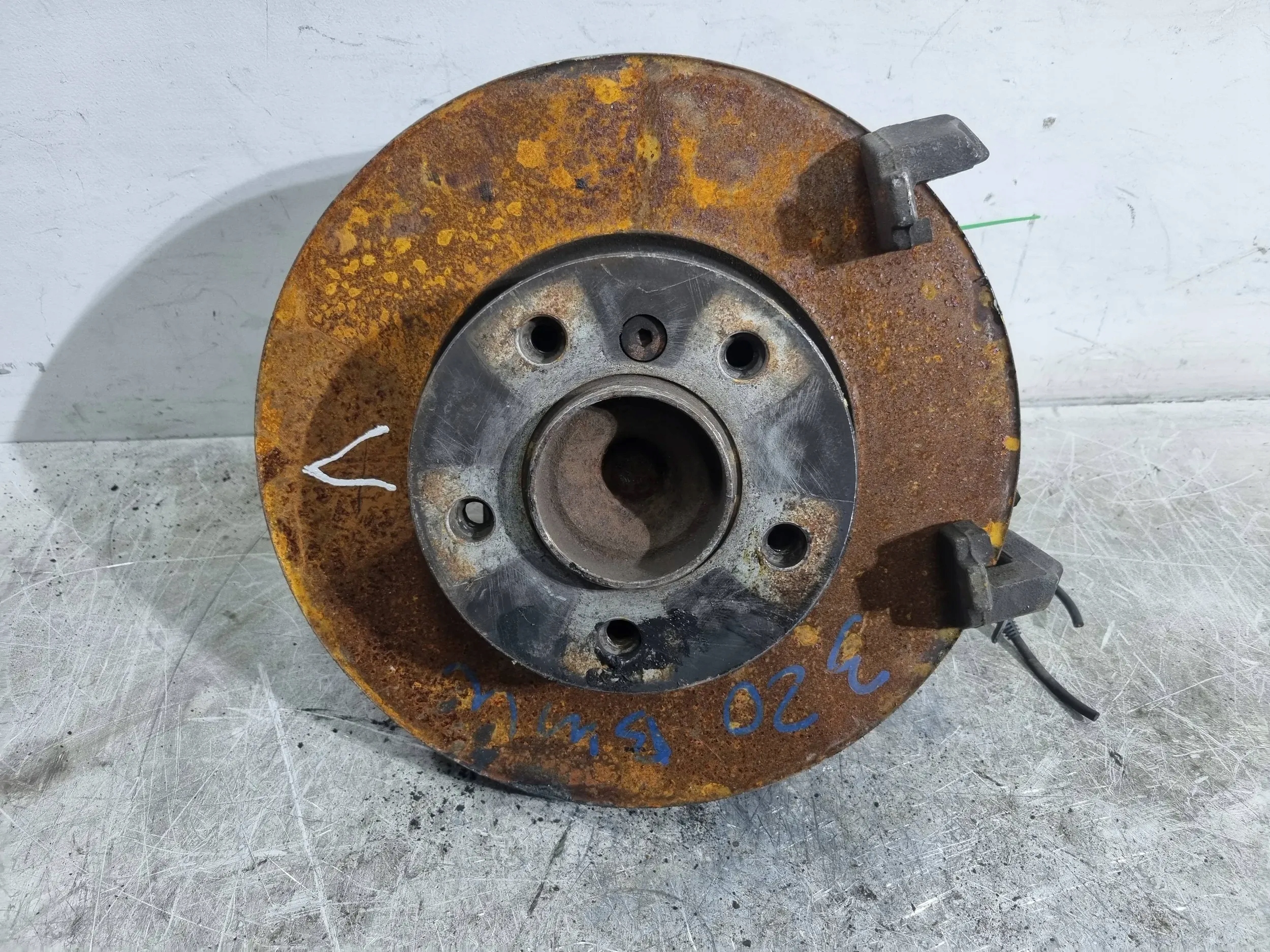 GLAVČINA LIJEVI PREDNJI DIO 6764443 BMW 1 E87 E81 E90 E92 E91