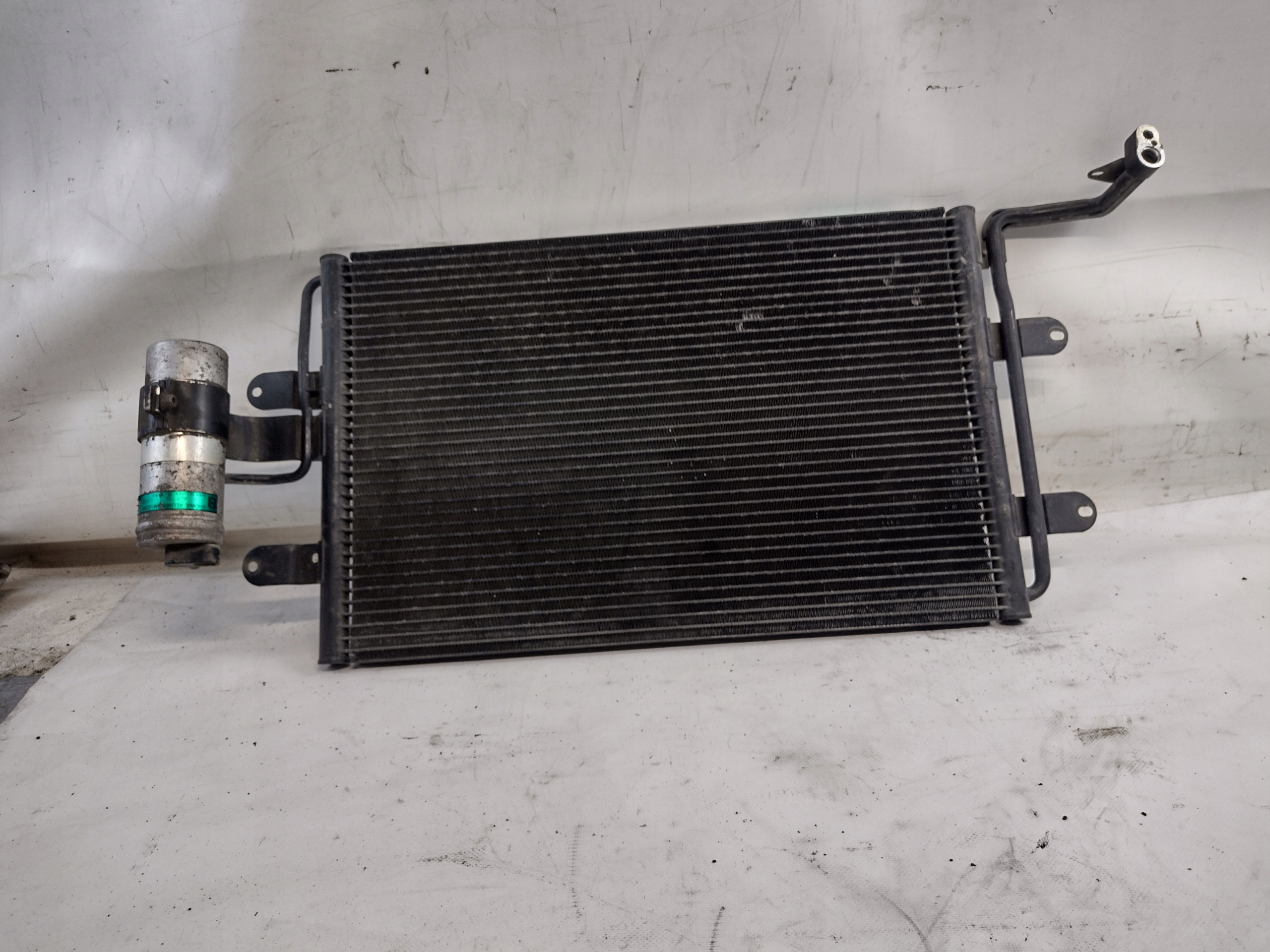 Radiateur climatisation Audi A3 8L 1,6B 1J0820411D