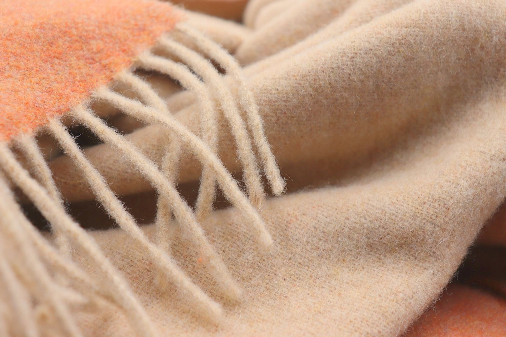 Pled Henna Sand z kaszmirem 150x200 od BIEDERLACK Marka Biederlack