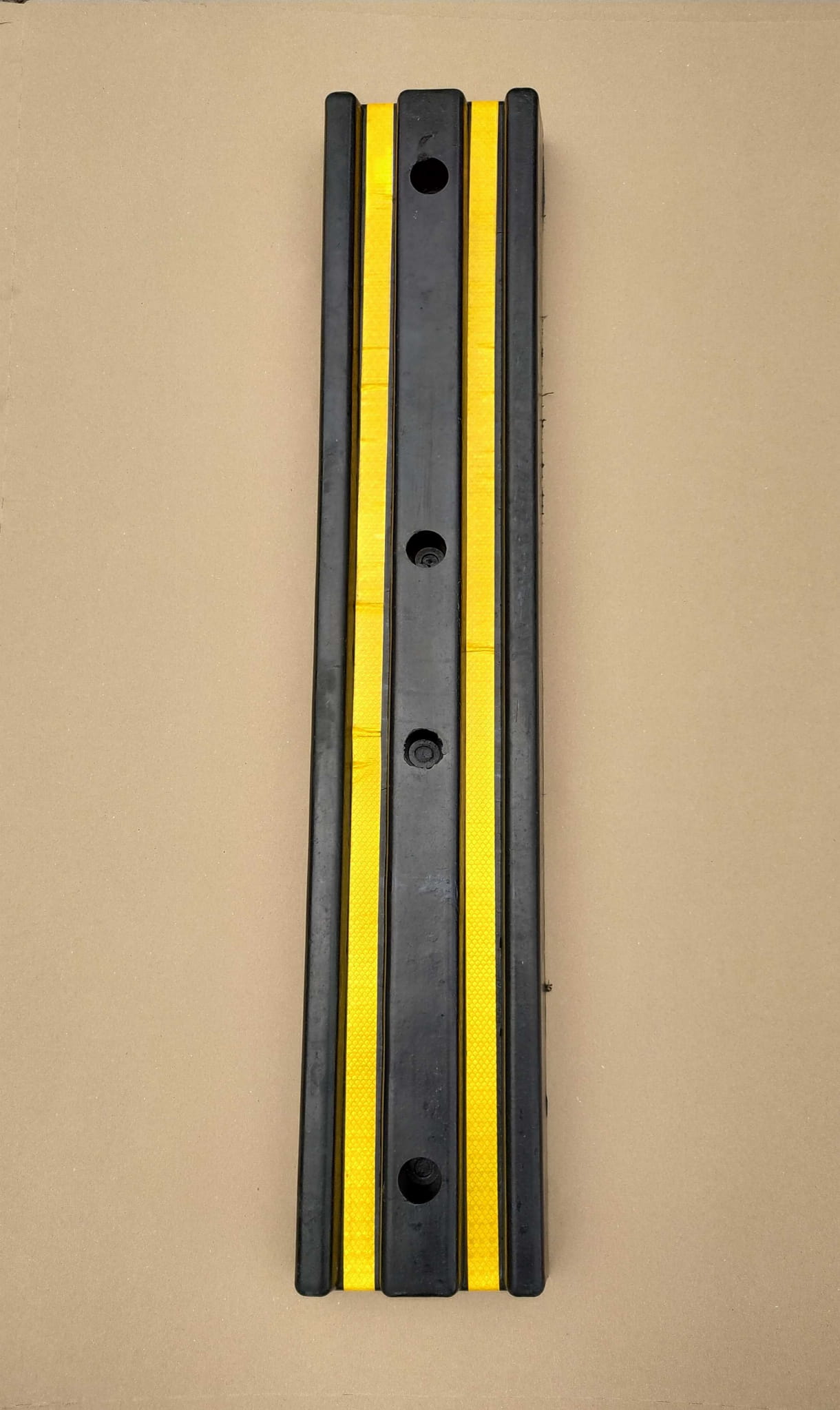 Odboje gumowe do ramp przeładunkowych 85/200/1000mm Kod producenta OR-1285G