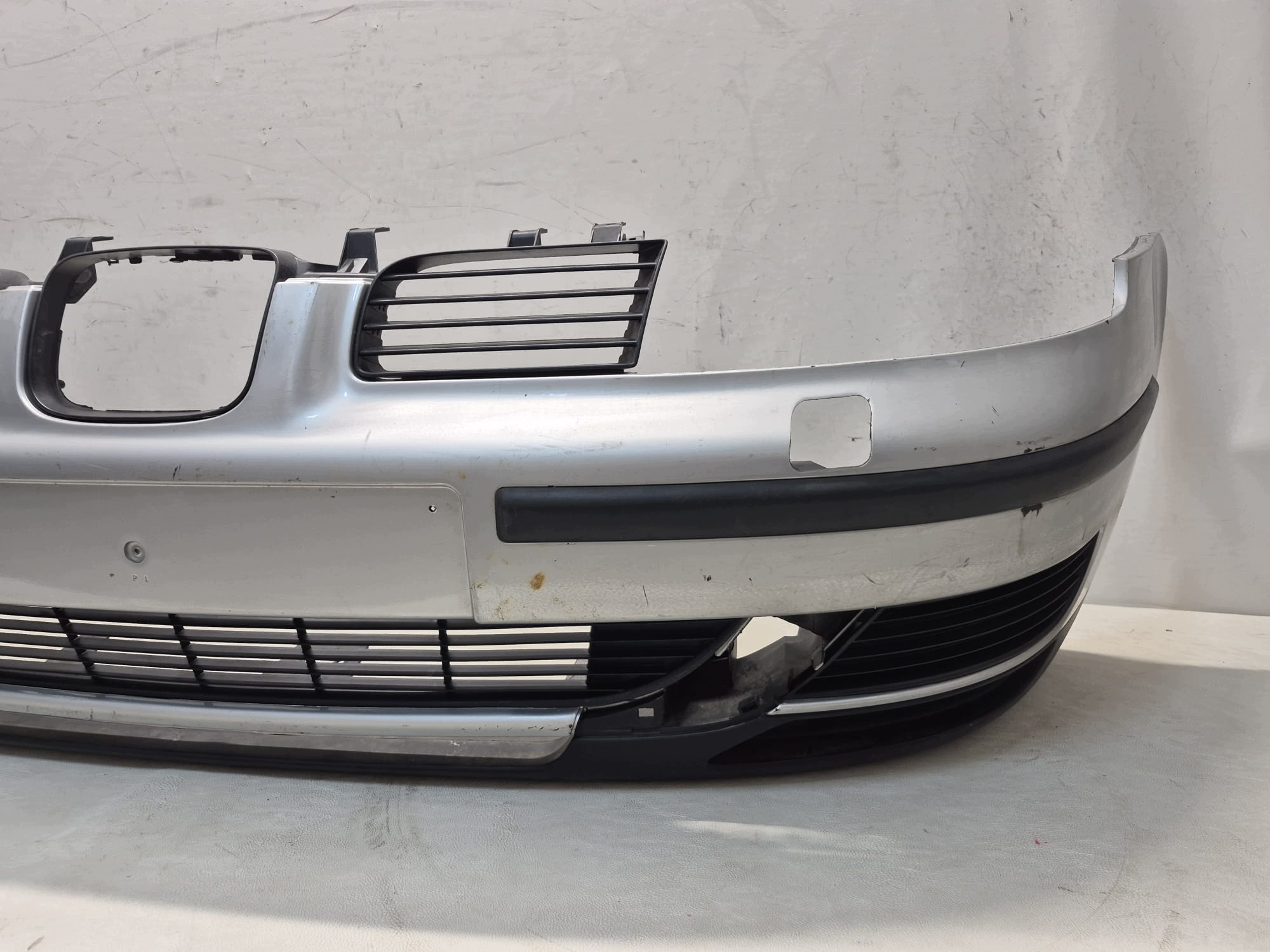 SEAT LEON and TOLEDO II 98- bumper front front SPR 1M0807221H