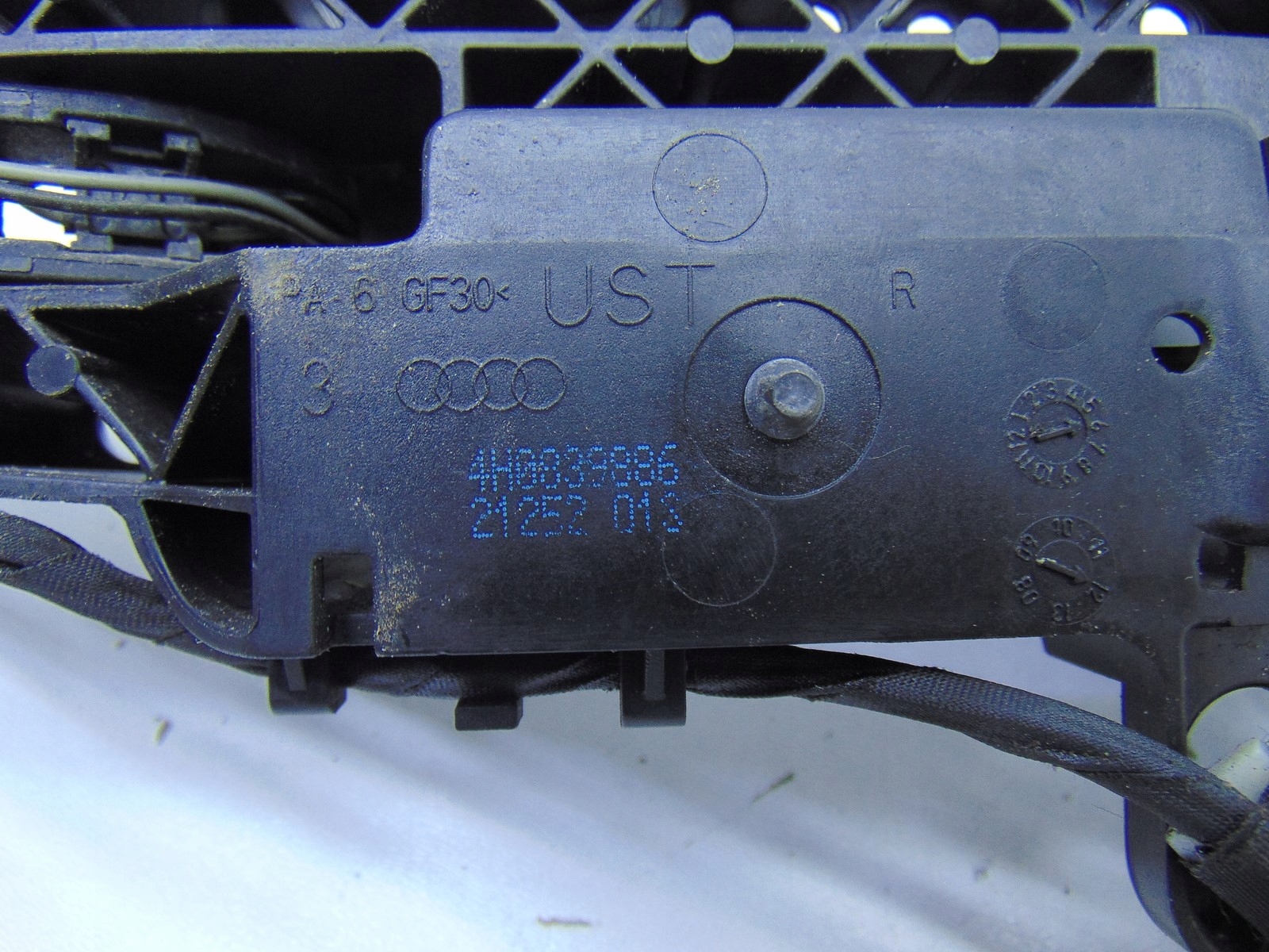 handle door exterior right rear part AUDI A8 S8 D4 4H0839886