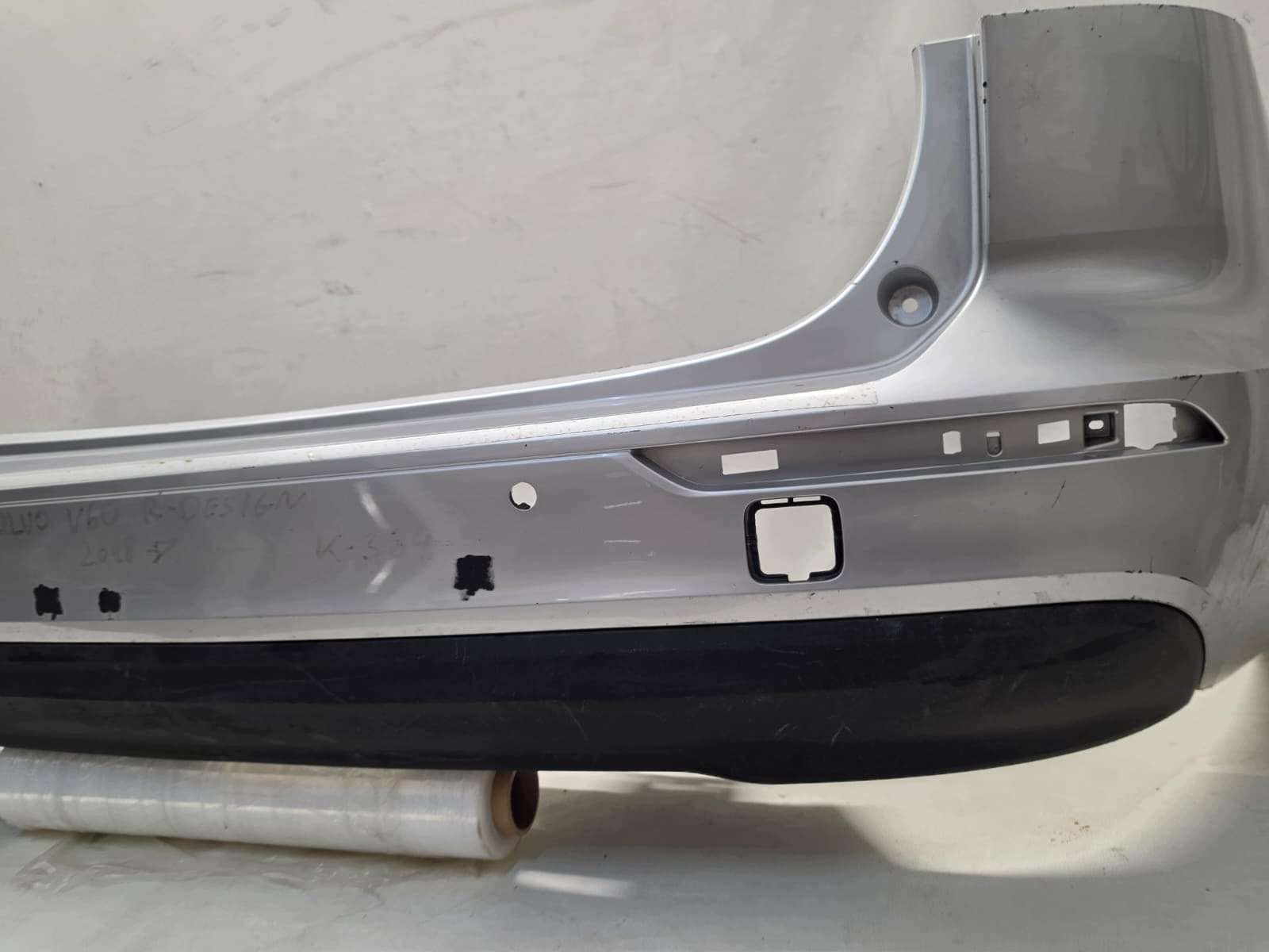 VOLVO V60 II 2 18-> bumper rear part rear PDC