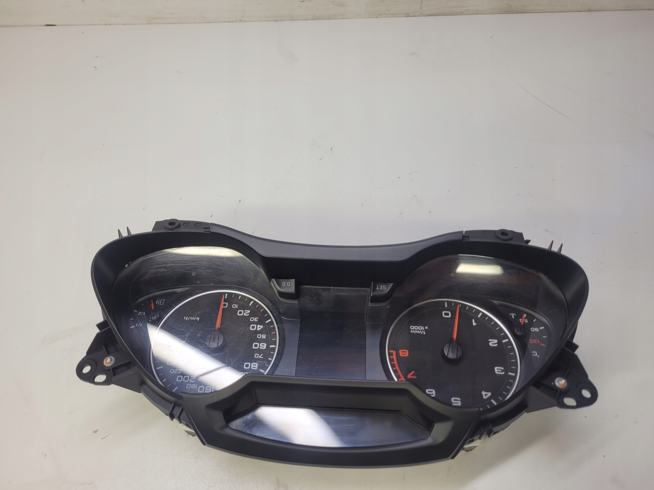 dials dials AUDI A4 B8 8K0920900 2.0 TFSI EUR