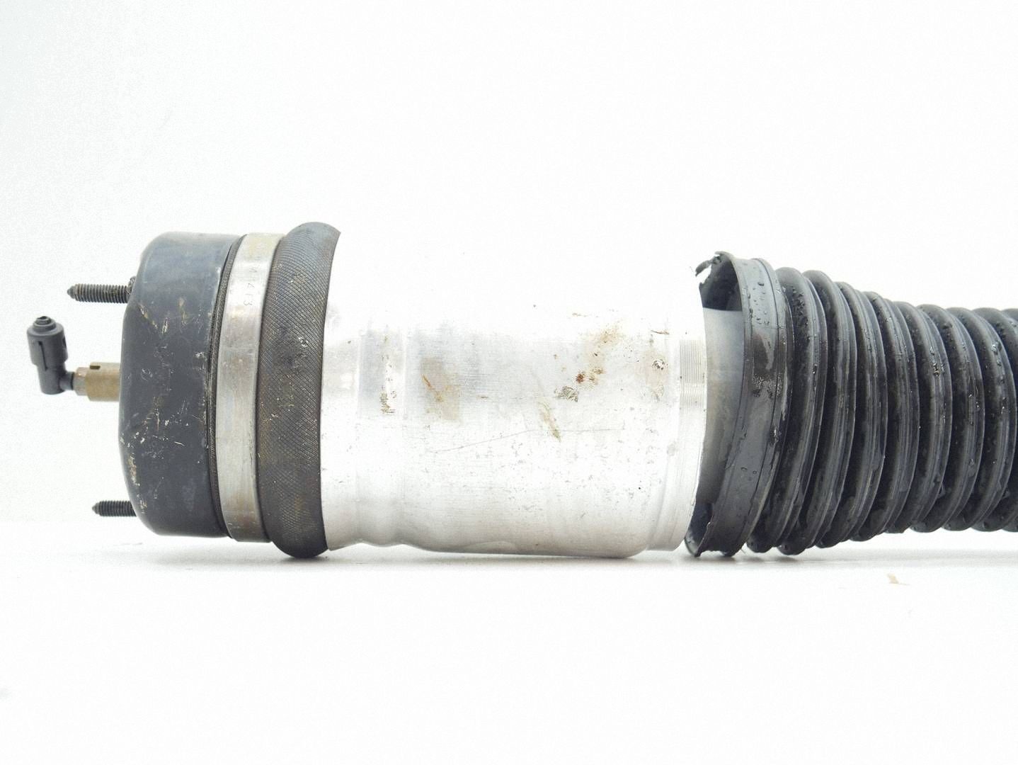 shock absorber right front front JEEP GRAND CHEROKEE WK2 3.0 CRD 68231889AA