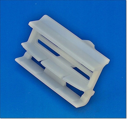 2szt BMW 3'E90 E91 -SPINKA LISTWY PROGU ZEWNĘTRZ. Typ samochodu 4x4/SUV Samochody osobowe Samochody dostawcze