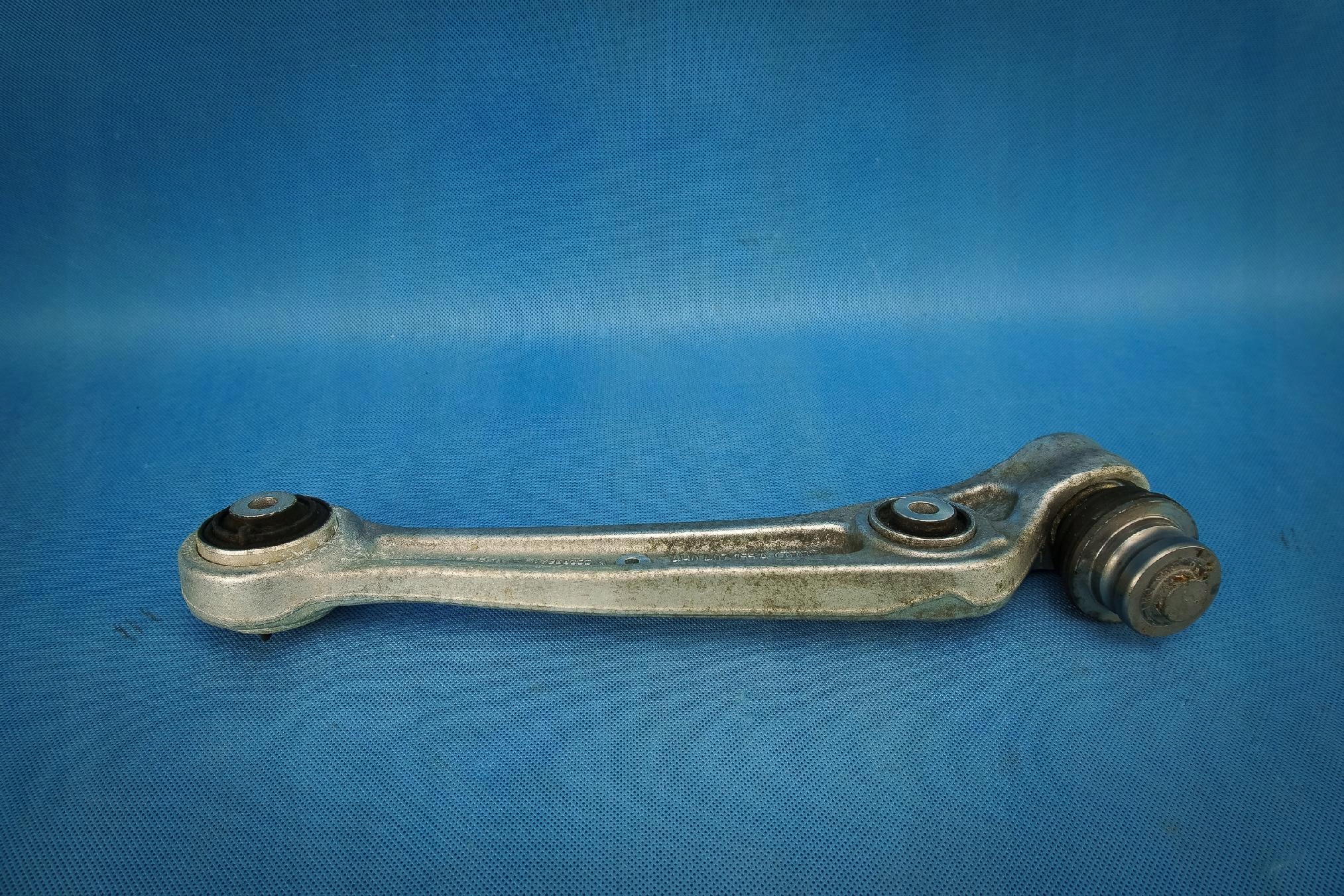 Querlenker nosny przodlewy Audi A8 S8 4H 4H0407151C 4H0407689A