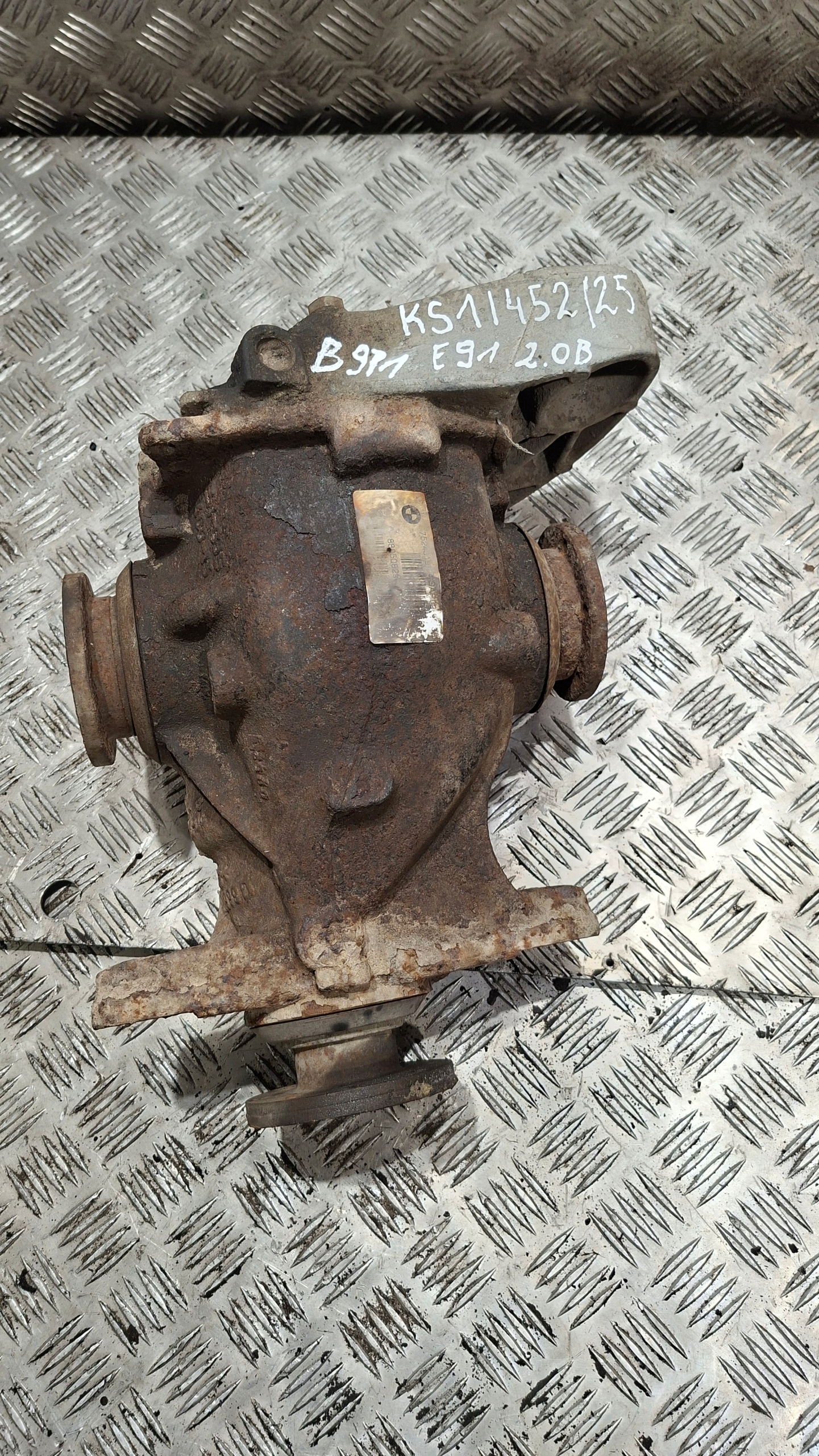 diff differential rear BMW E91 320i 7524319-04 3.38