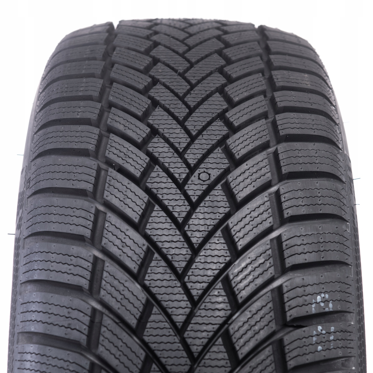 4x Opony Zimowe 215/50R18 Radar Dimax Winter 96V