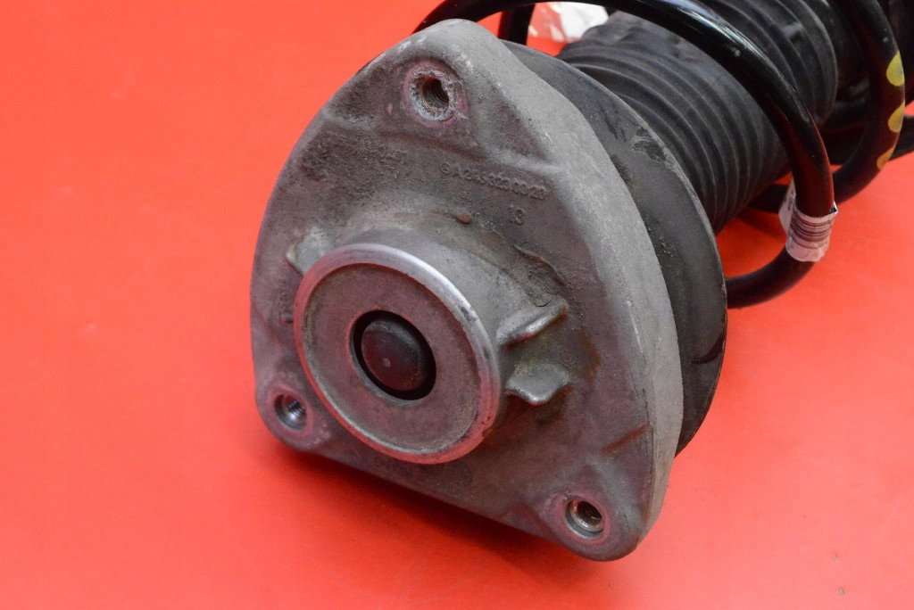 shock absorber right front A1173200638 MERCEDES CLA 250 C117 2.0 CGI 211KM AMG
