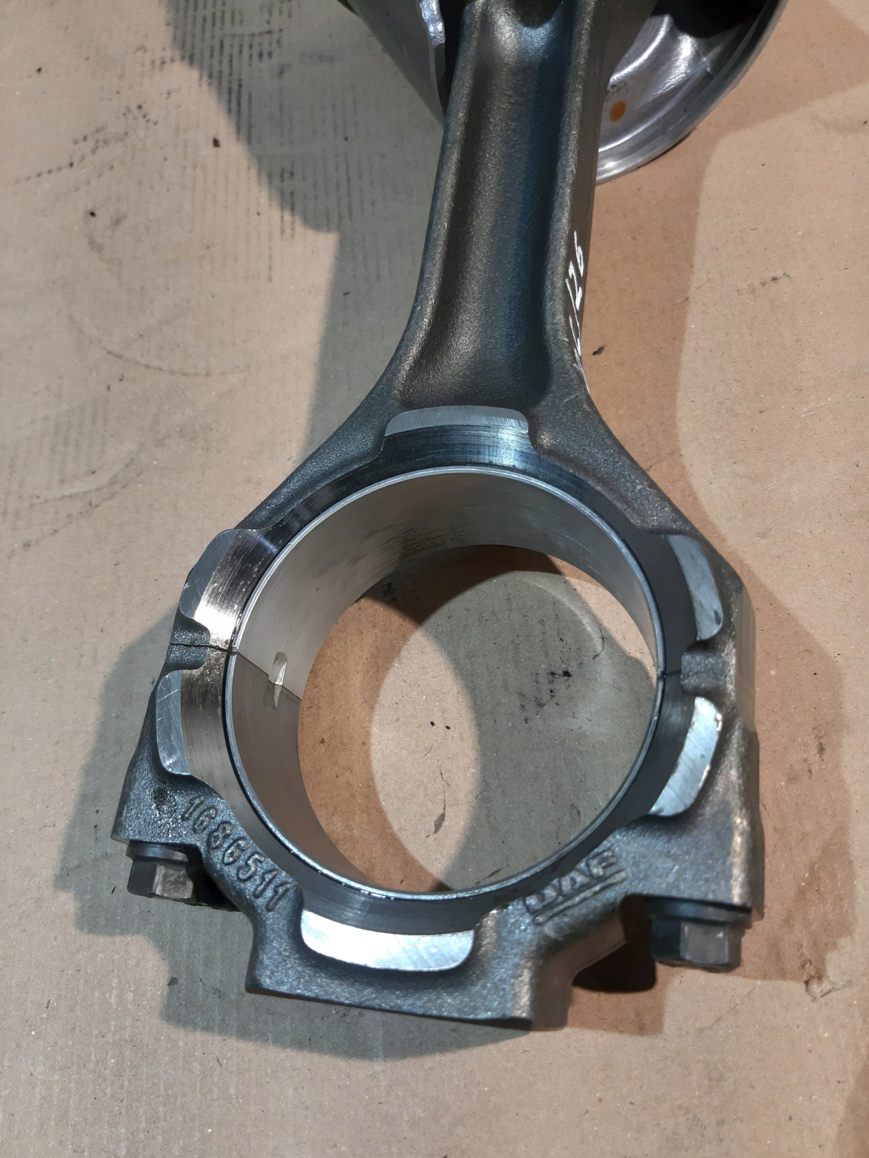 piston connecting rod DAF PACCAR PR183U1 183KW