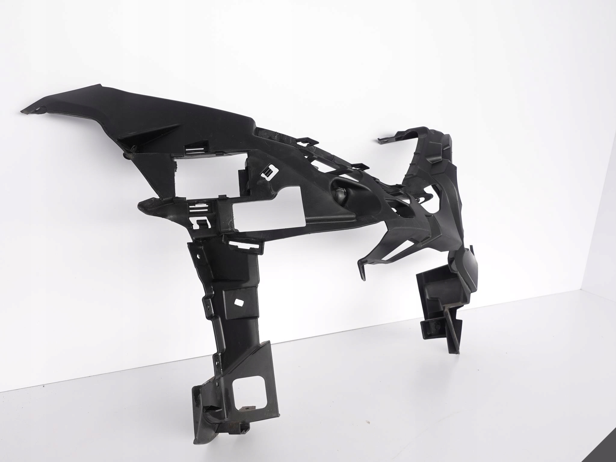 MERCEDES CLS C257 W257 AMG 5.3 bumper support right