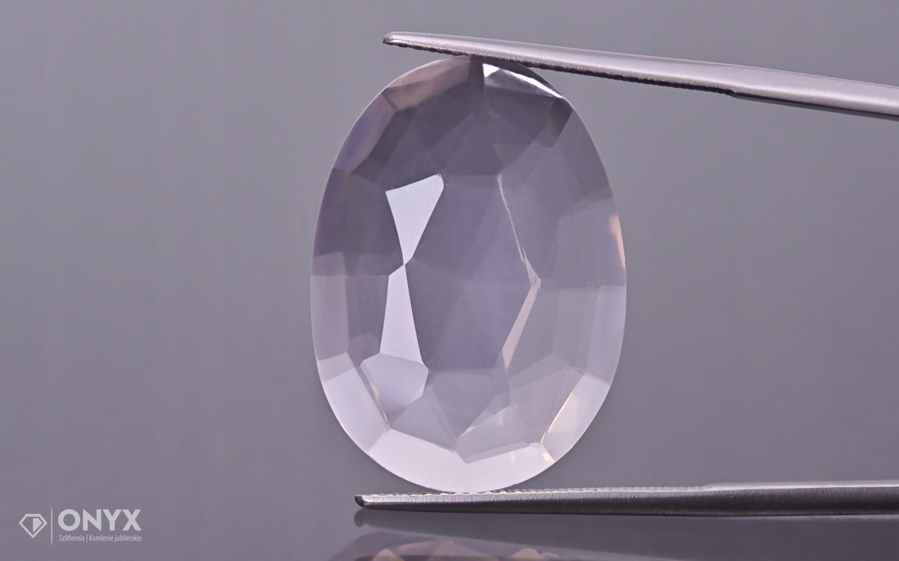 Růženín zkosený nepravidelný 25x18 mm