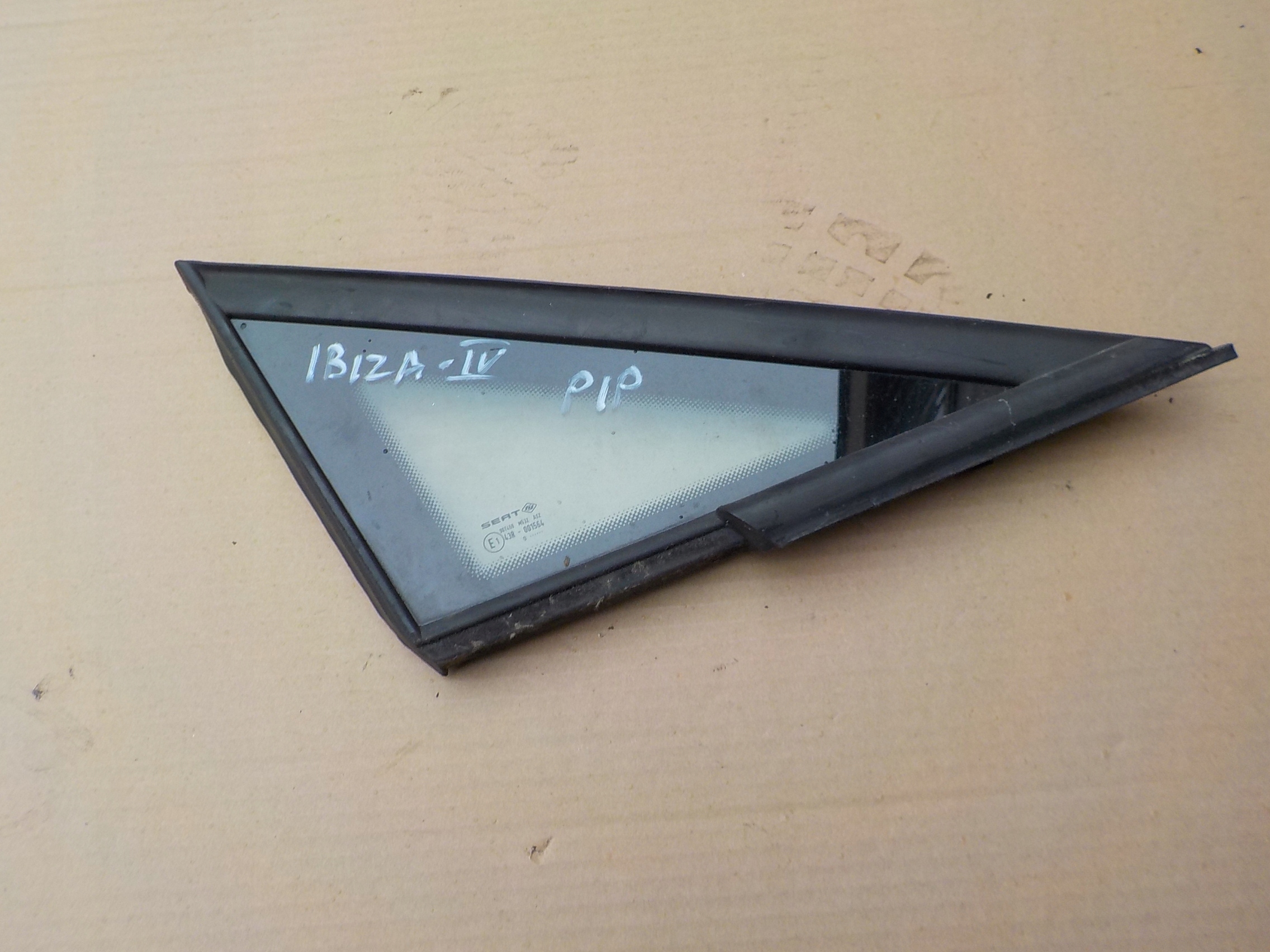 window right front seat ibiza IV 2010r