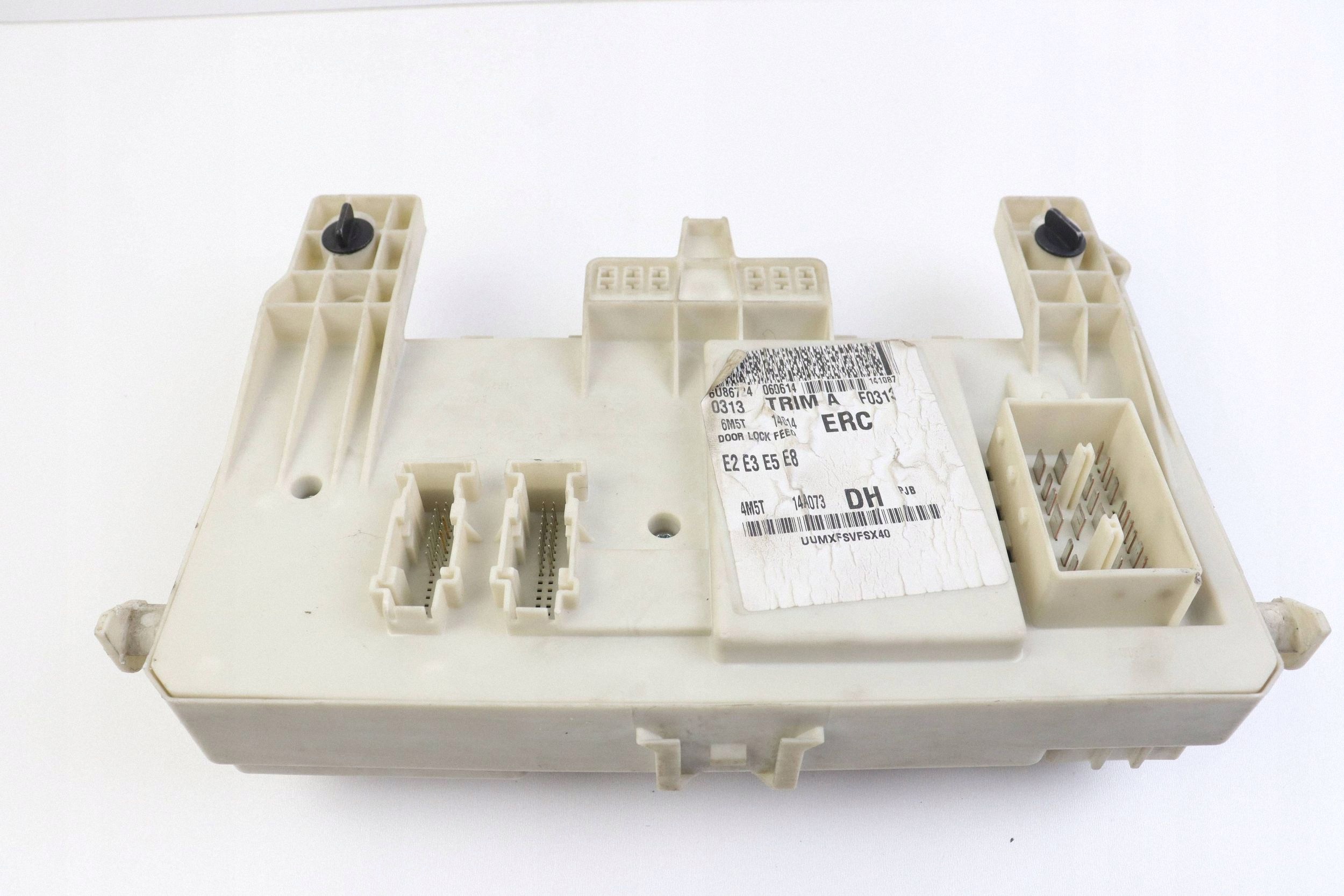 FORD FOCUS MK2 Module Module fusibles 4M5T-14A073-DH 6M5T-14014-ERC