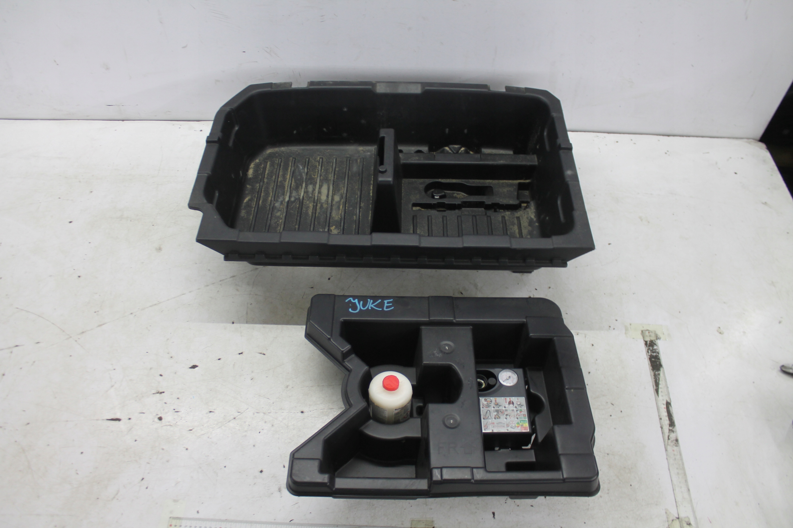 Roue secours garniture Cric JUKE F15 10-18