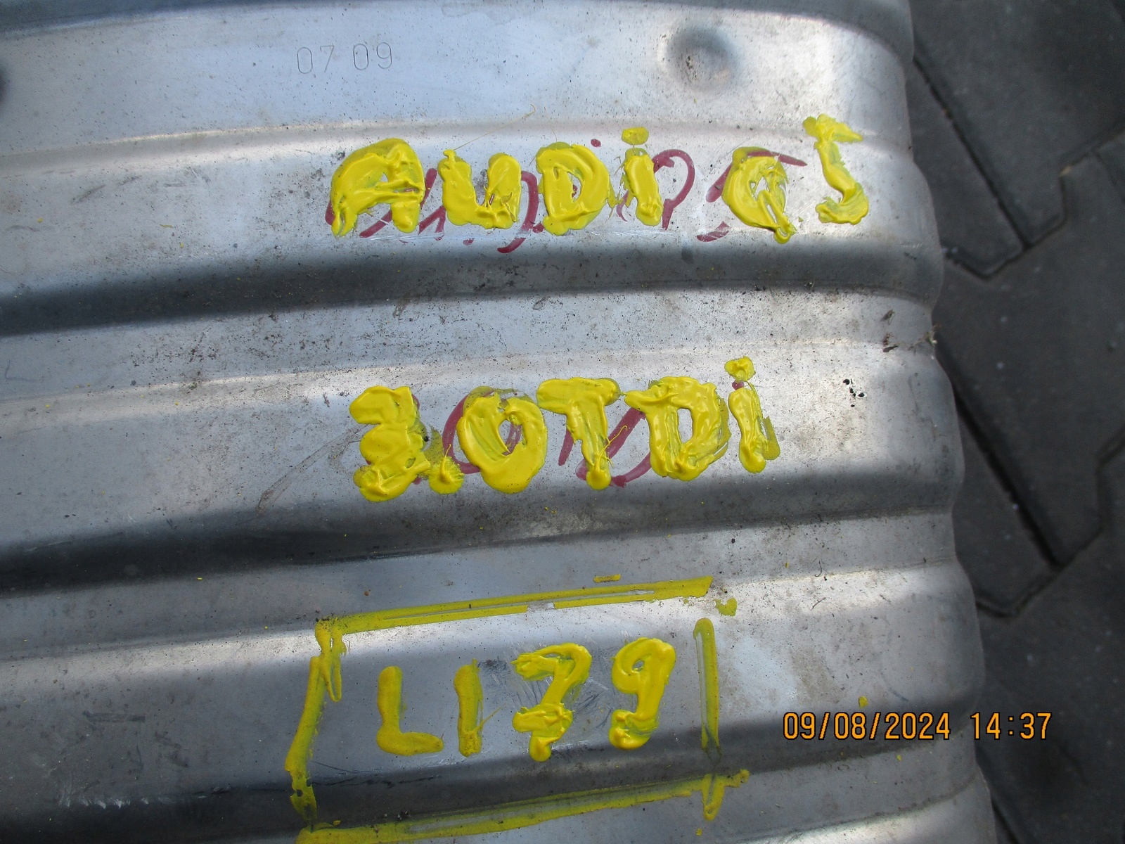 muffler, exhaust AUDI Q5 8R0 3,0TDI 8R0253611