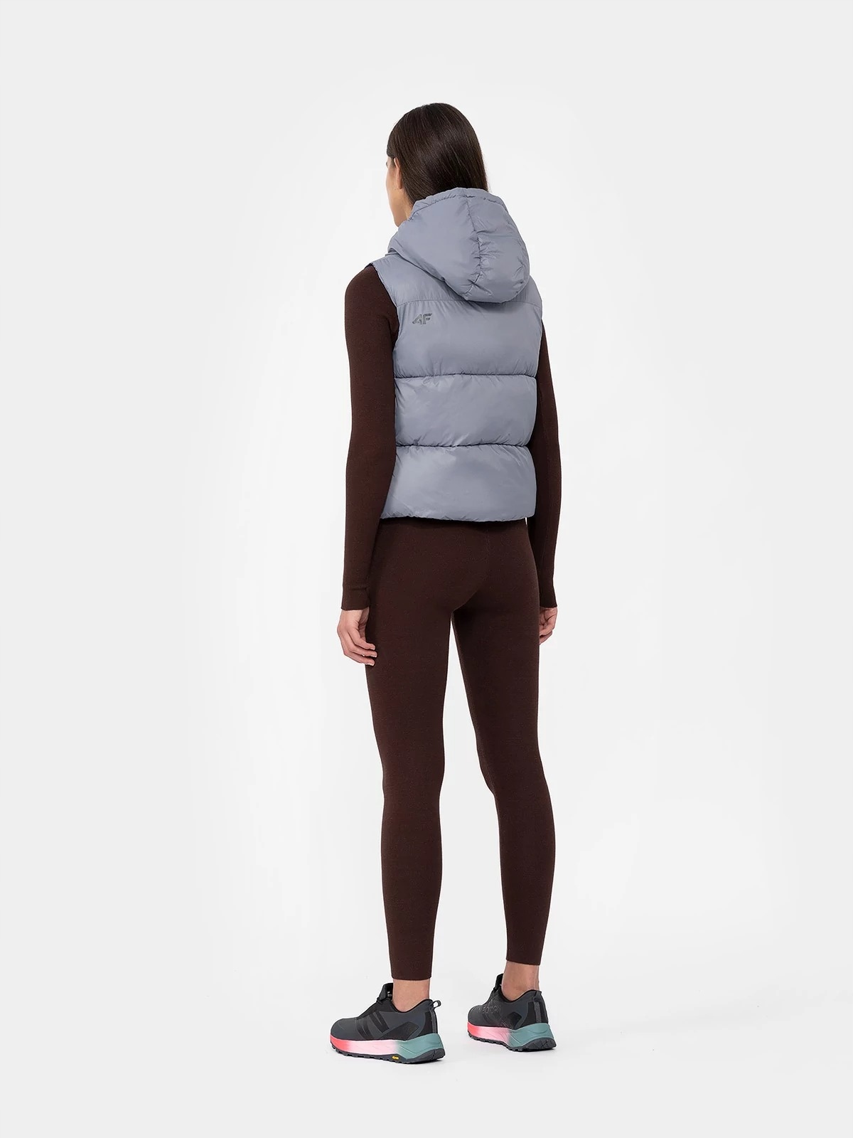 BEZRĘKAWNIK DAMSKI Z KAPTUREM 4F KAMIZELKA SPORTOWA PUCHOWA R. XXL Kolekcja H4Z22