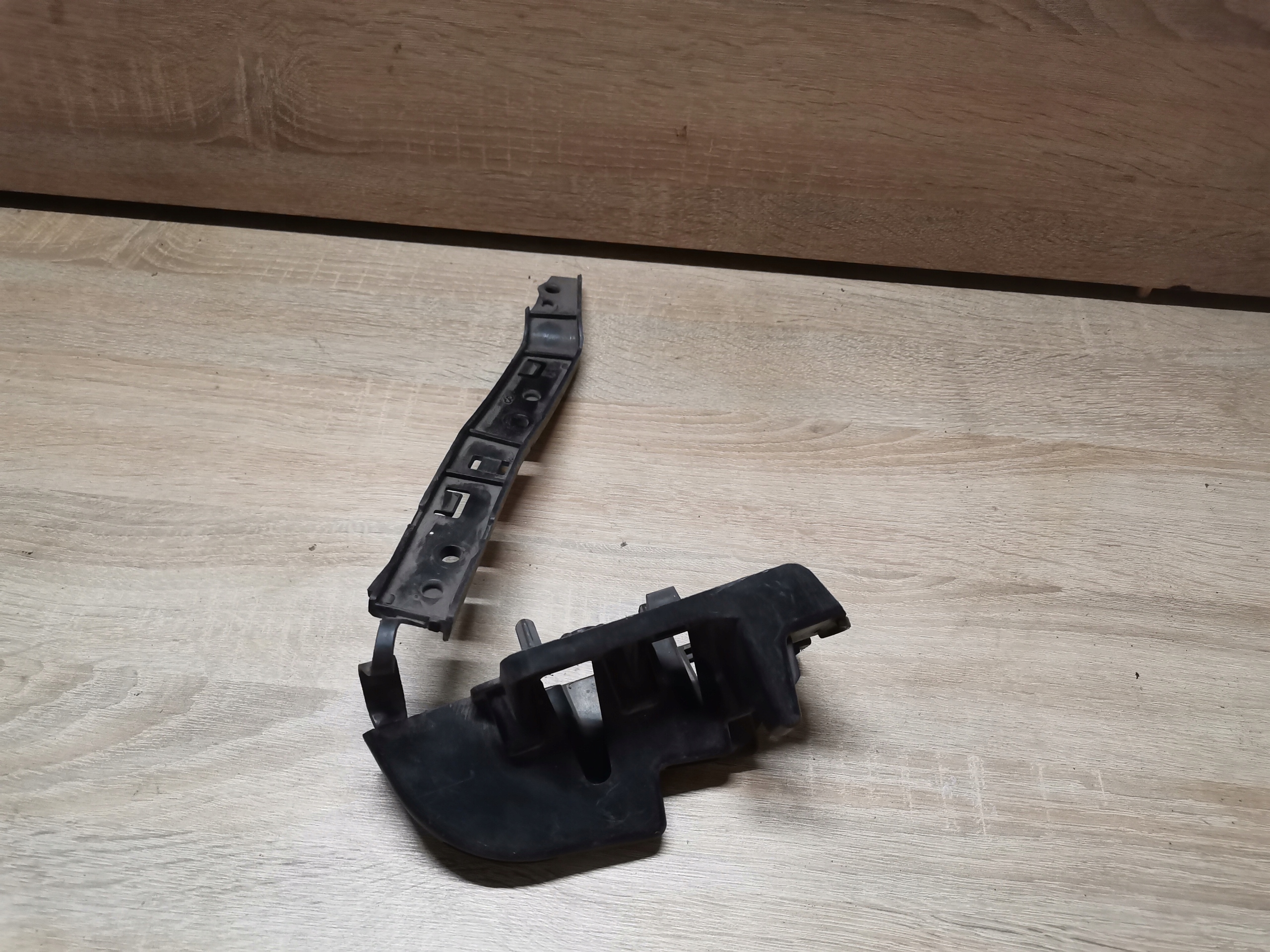 bumper bracket right rear CITROEN BERLINGO III PARTNER 9680909580