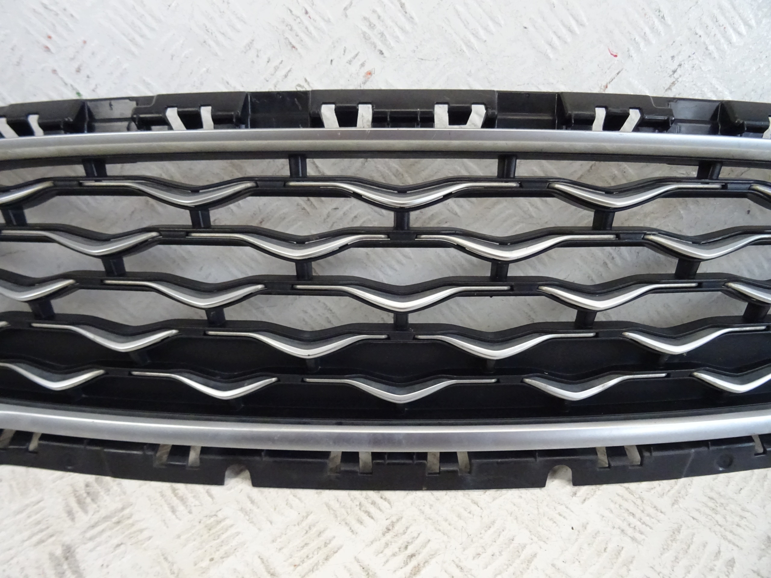 grill grille front front FORD FIESTA MK8 H1BB-8B271-E1