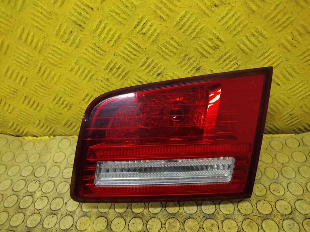 KIA MAGENTIS light right rear part to the bonnet