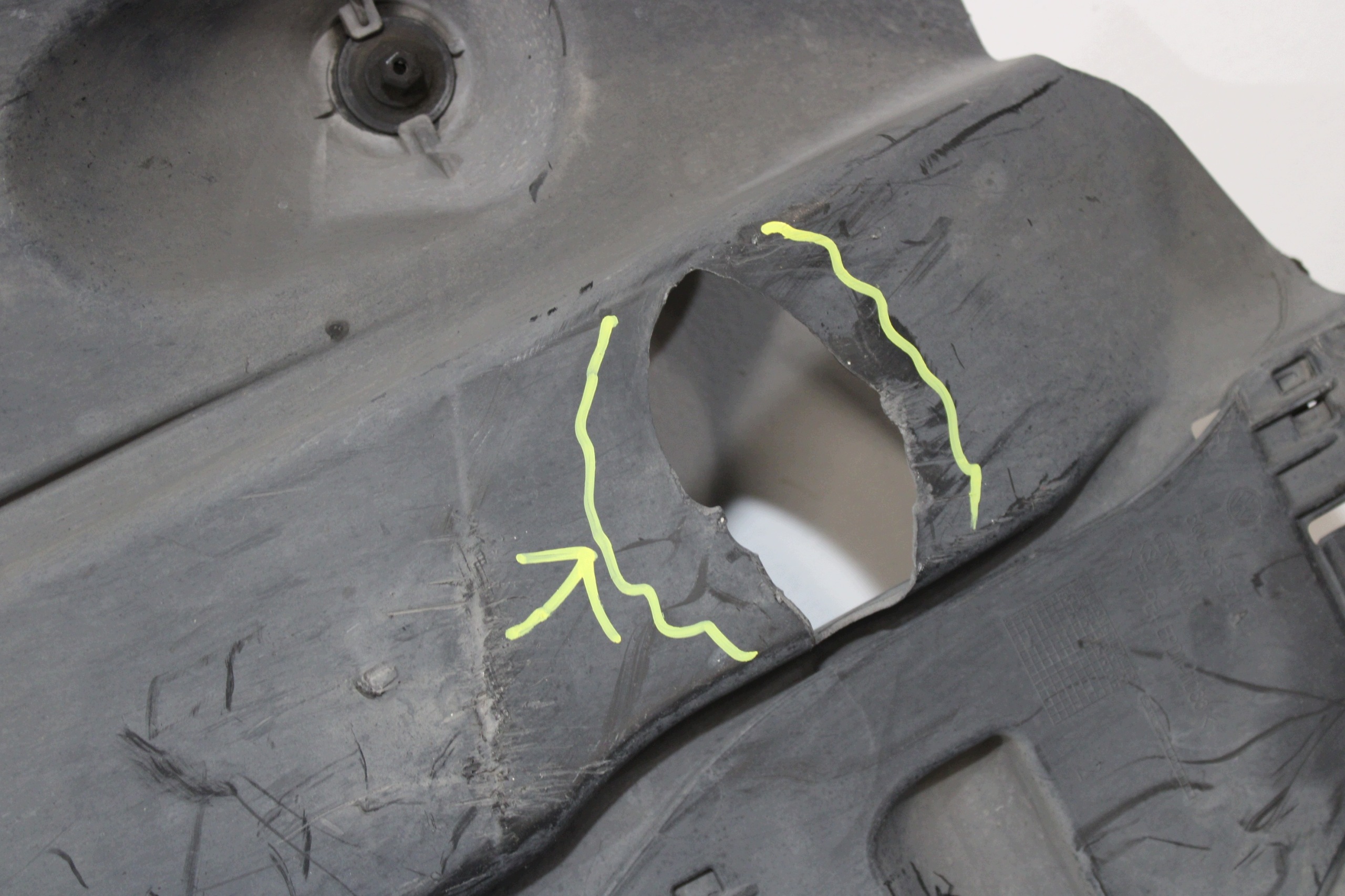 abdeckung Blende Abdeckung Unterfahrschutz links 5Q0825201L AUDI A3 8V0 8V4 2013