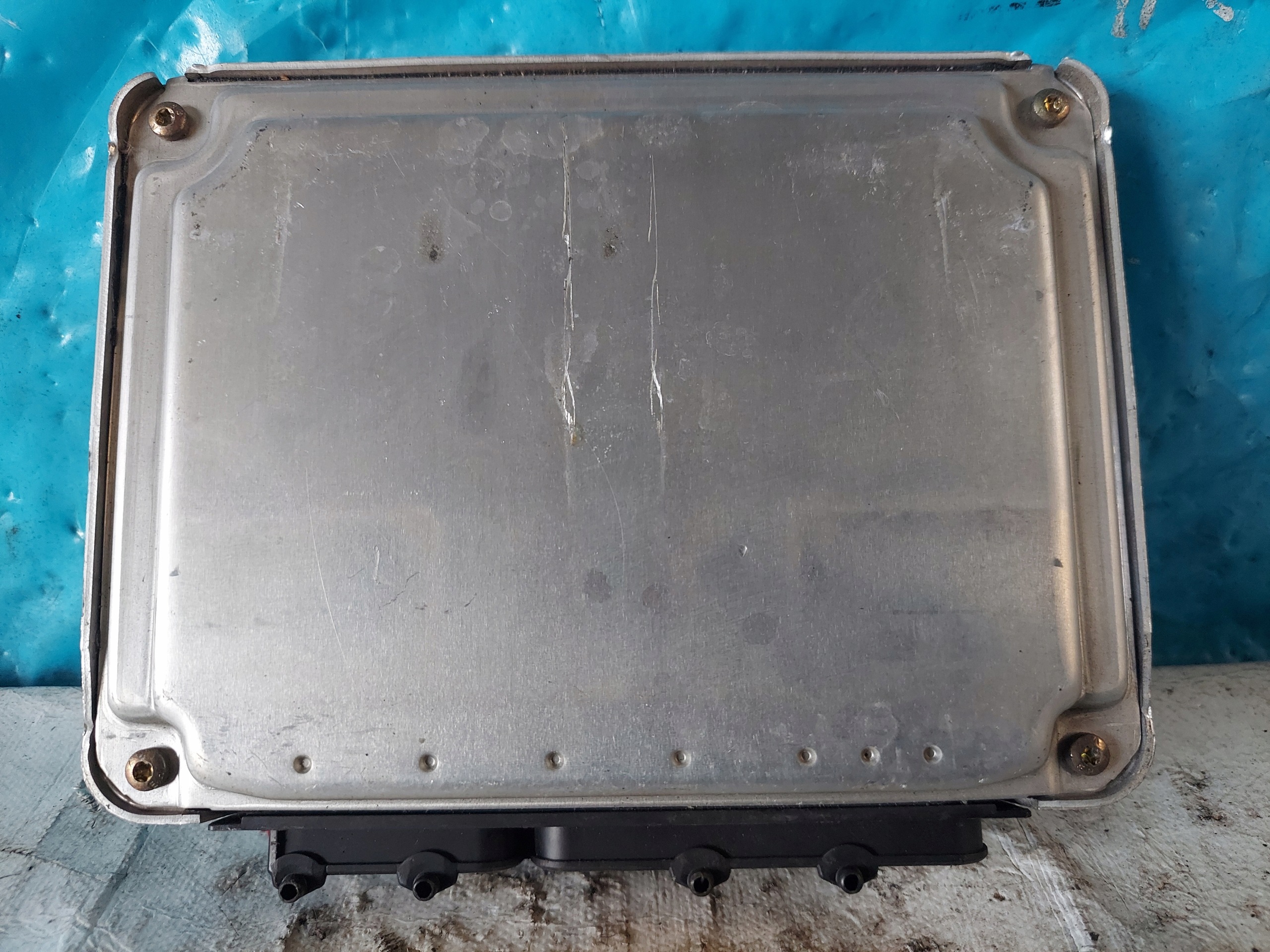GOLF 4 1.4 B 0 36906032 control unit of the engine