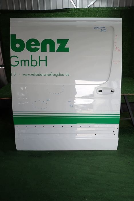 MERCEDES SPRINTER 907 W907 910 W910 18- door right sliding