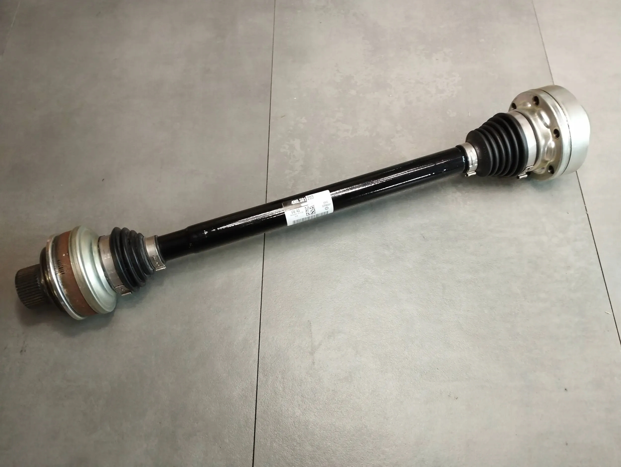 Audi A8 4N D5 semi-axis rear part 4N0501203