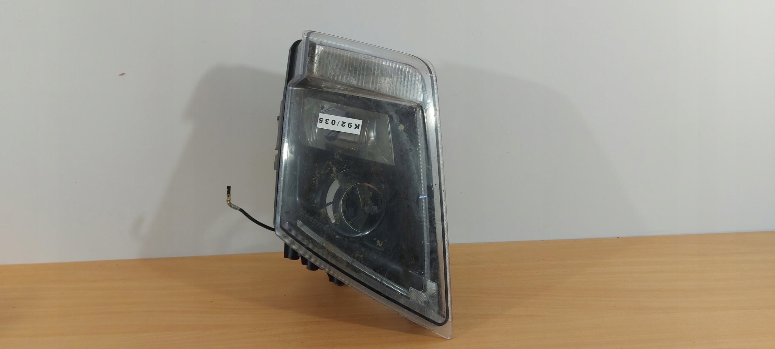 VOLVO ФШ ПРАВА ФАРА ПЕРЕД ФАРА ТЕМНИЙ LED