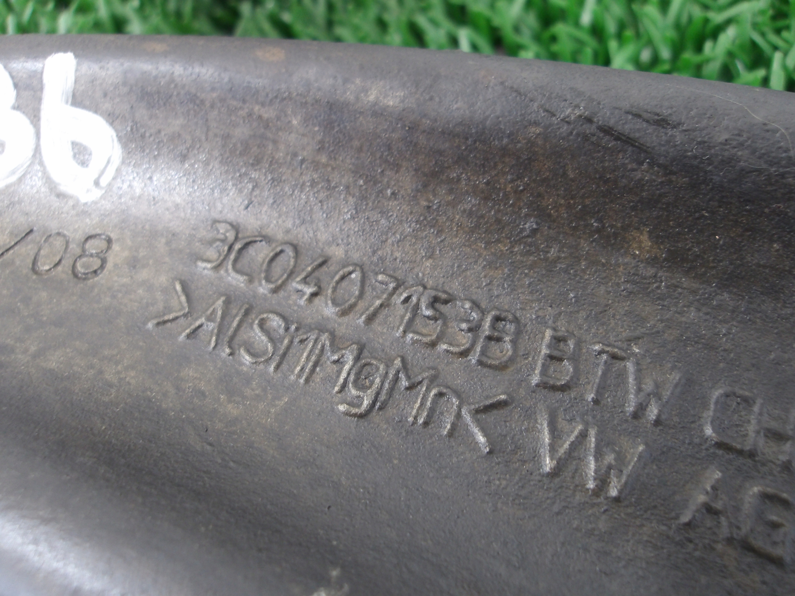 VW PASSAT B6 05-10 arm front left front 3C0407153B OE