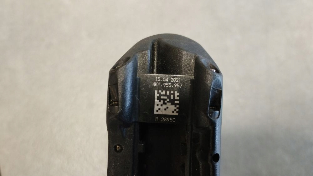 Audi A6 Allroad C8 wiper arm front 4K1955957