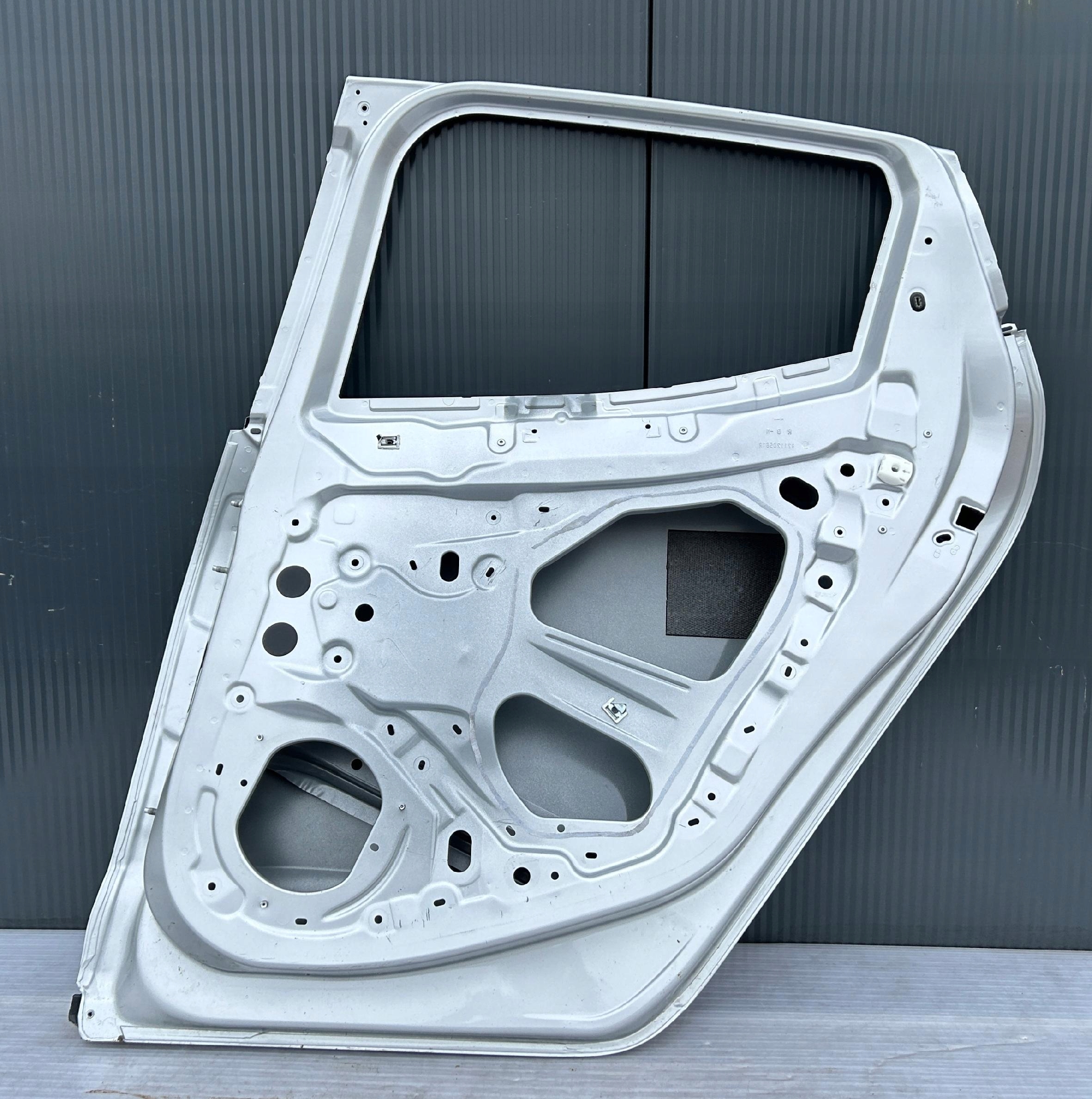 door right rear part rear. RENAULT CLIO V 19