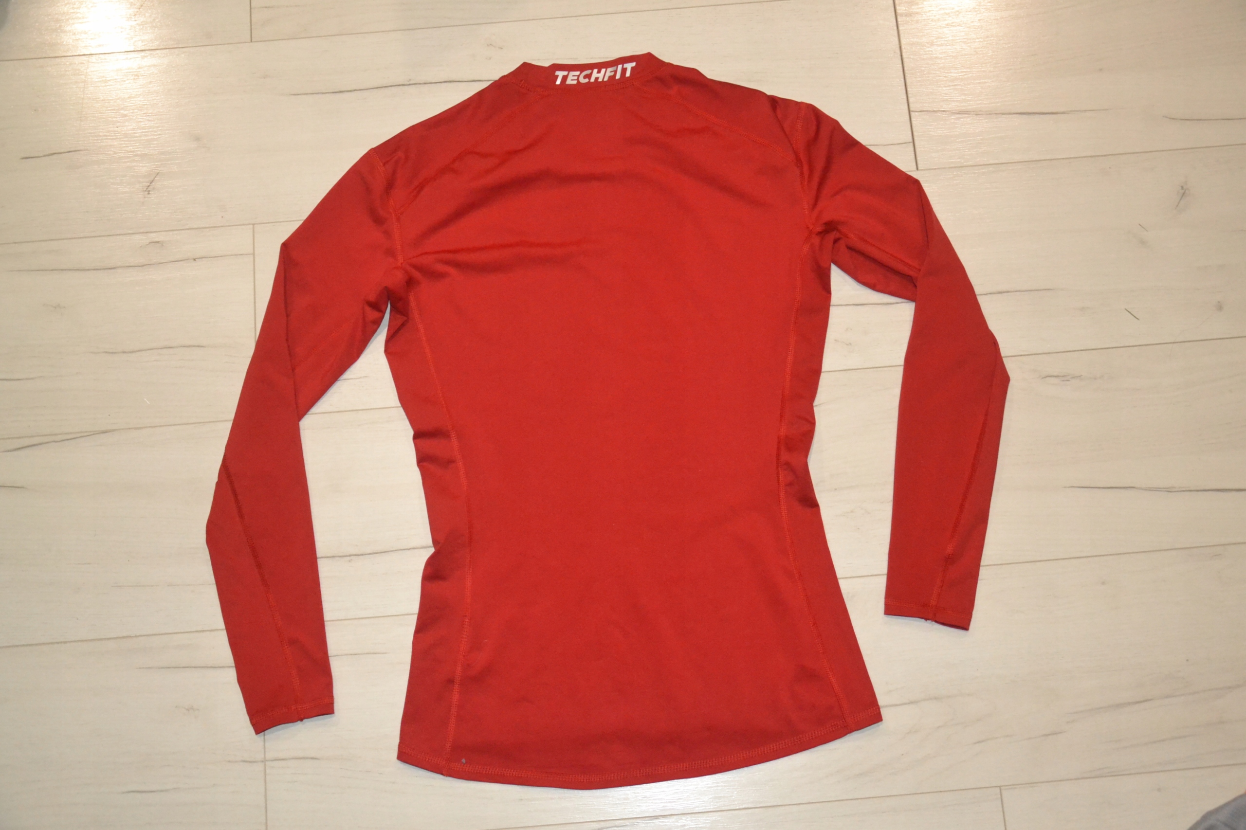 ADIDAS TECHFIT COMPRESSION KOSZULKA DŁUGI REKAW M Kolekcja LATO WIOSNA