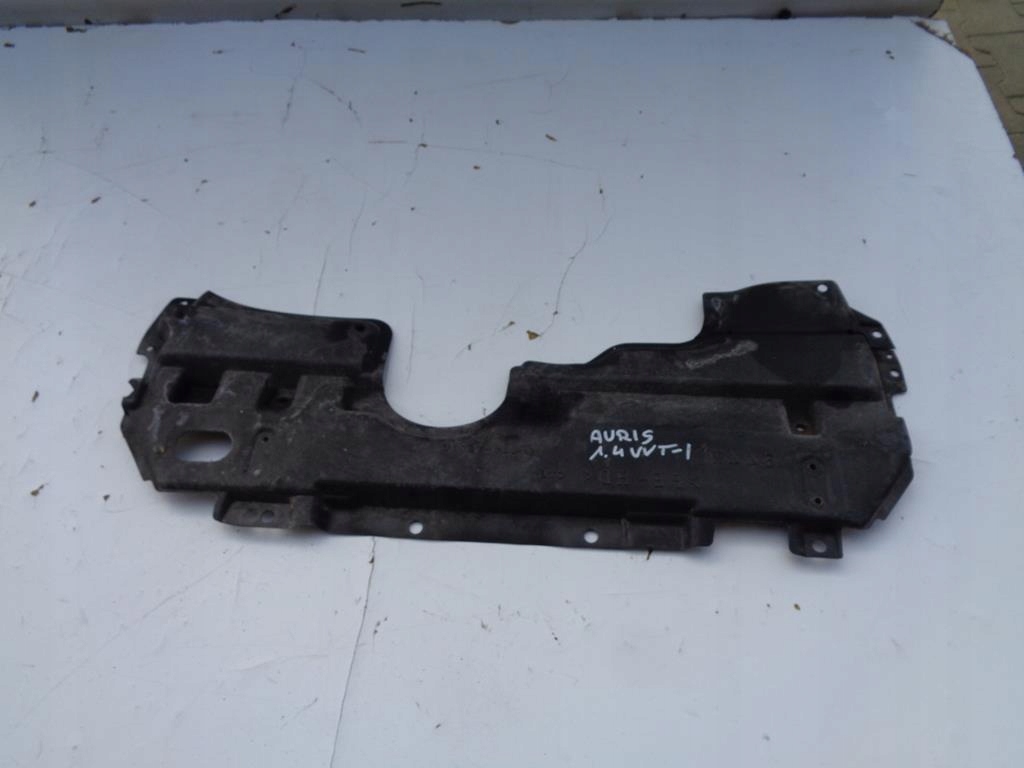 ЗАХИСТ ПІД ДВИГУН TOYOTA AURIS I 1.4 VVT-I