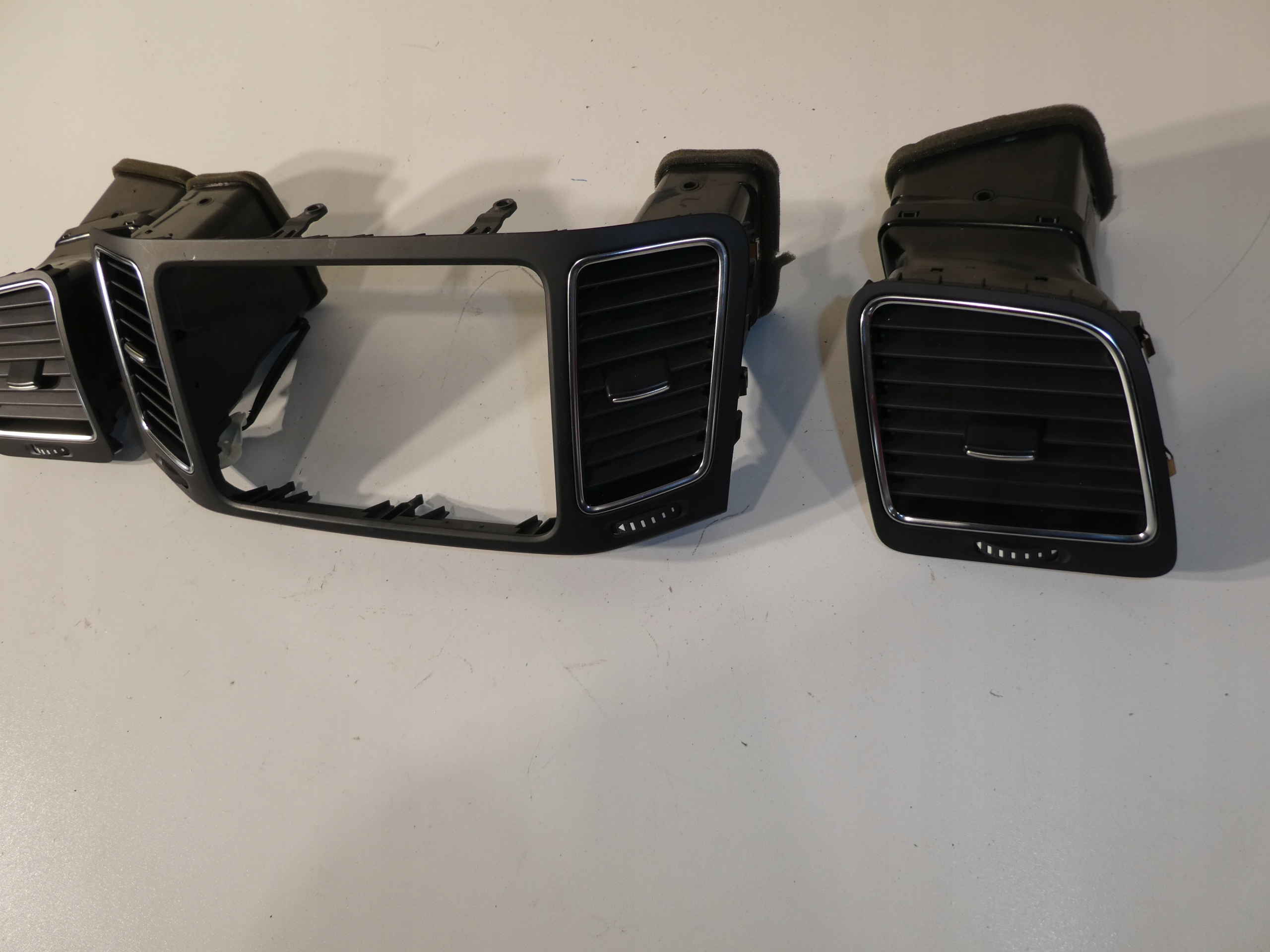 VW SHARAN SEAT ALHAMBRA grid air conditioning devices 7N0819704 running board