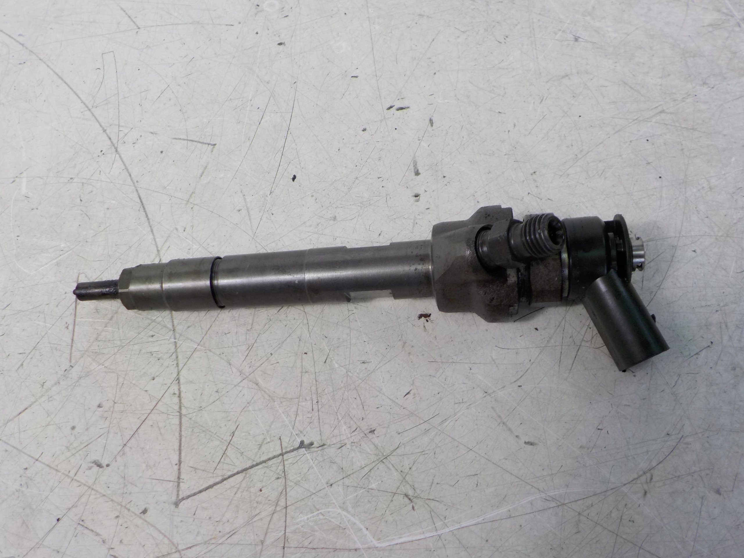 BMW 1 E87 WTRYSKIWACZ 0445110289