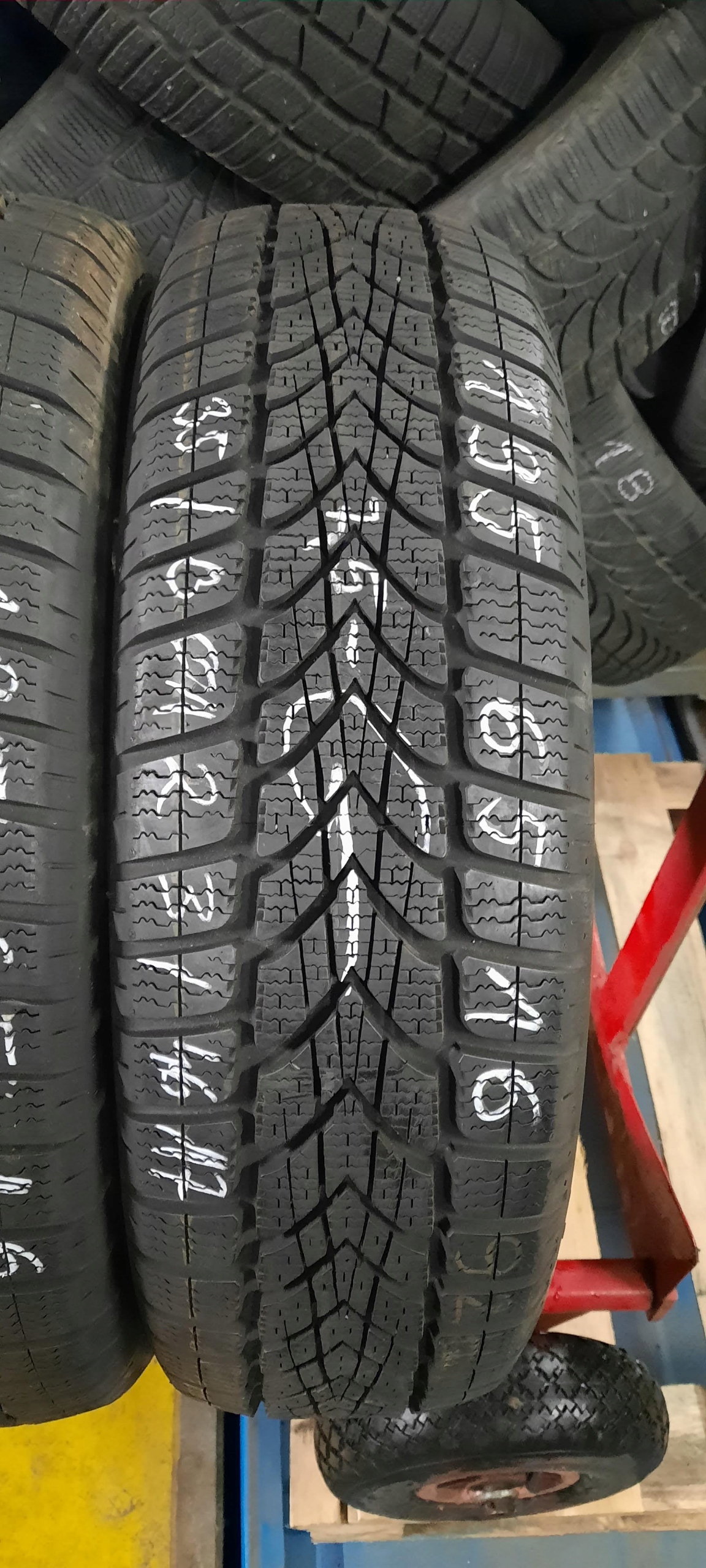 2 opony zimowe 195/65R16 Dunlop Winter Sport 4D * EAN (GTIN) 5452000452252