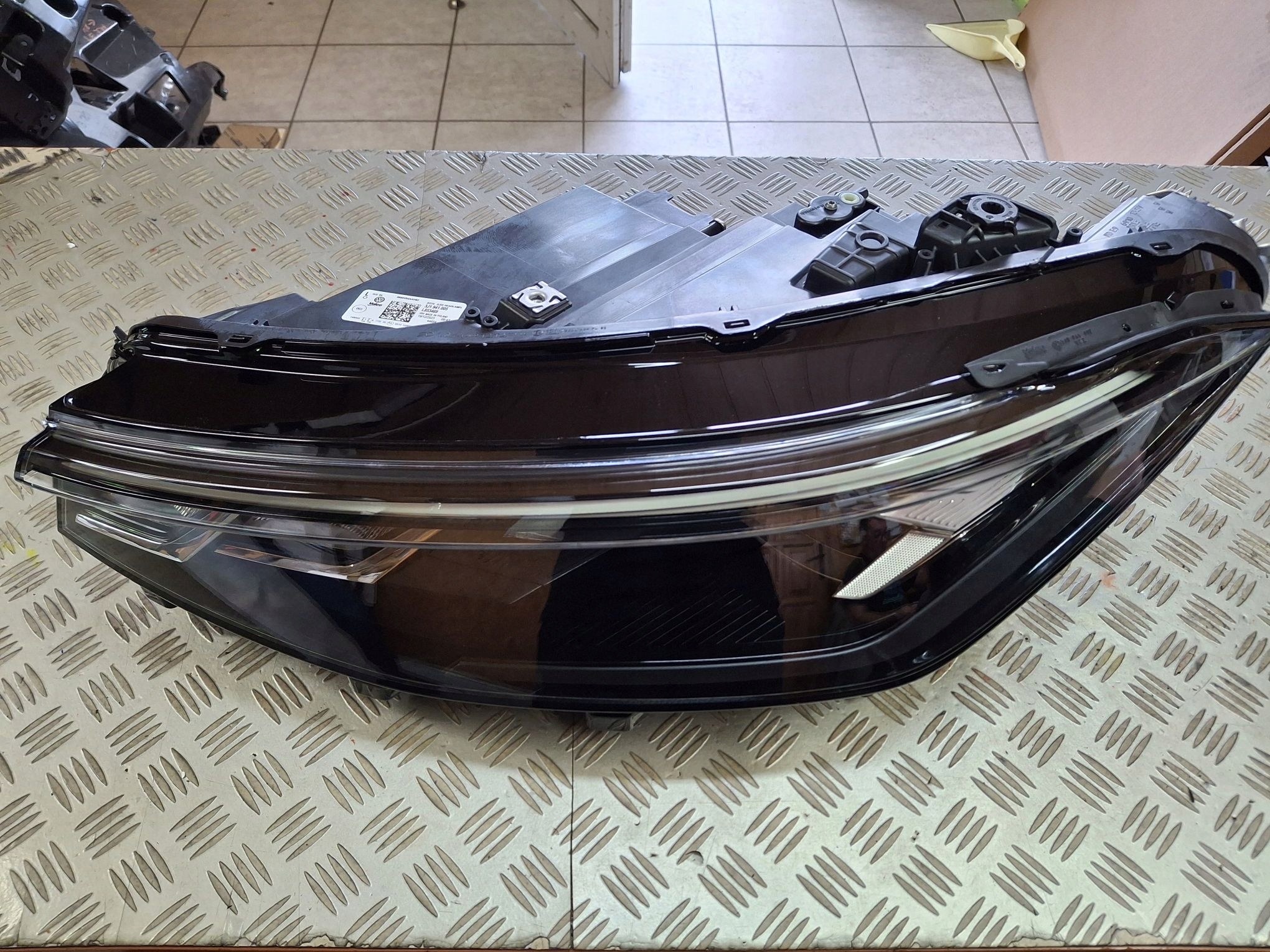 light right or left front FULL LED VW PASSAT B9 2023R->