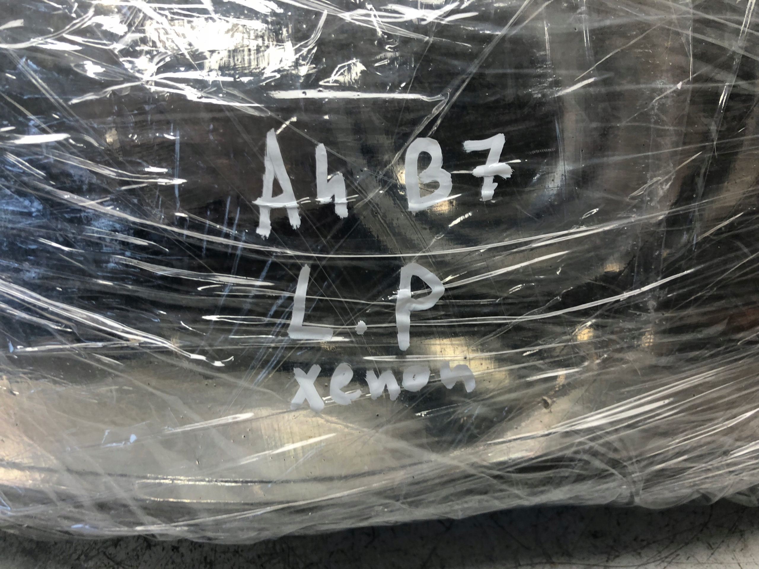 light left front XENON AUDI A4 B7 8E0941003AM