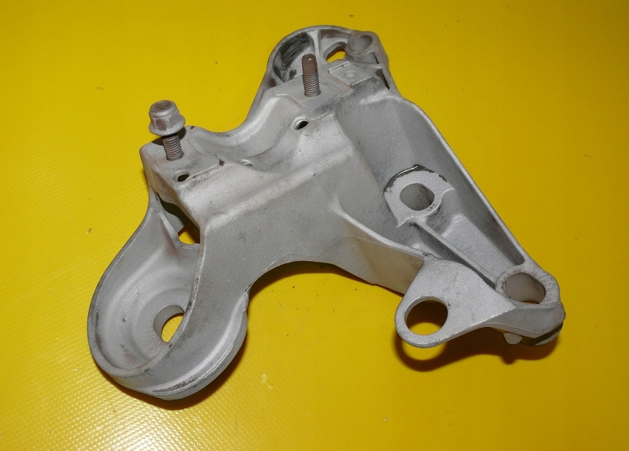 bracket holder engine mount left left front AUDI S6 A6 C5 4.2 V8