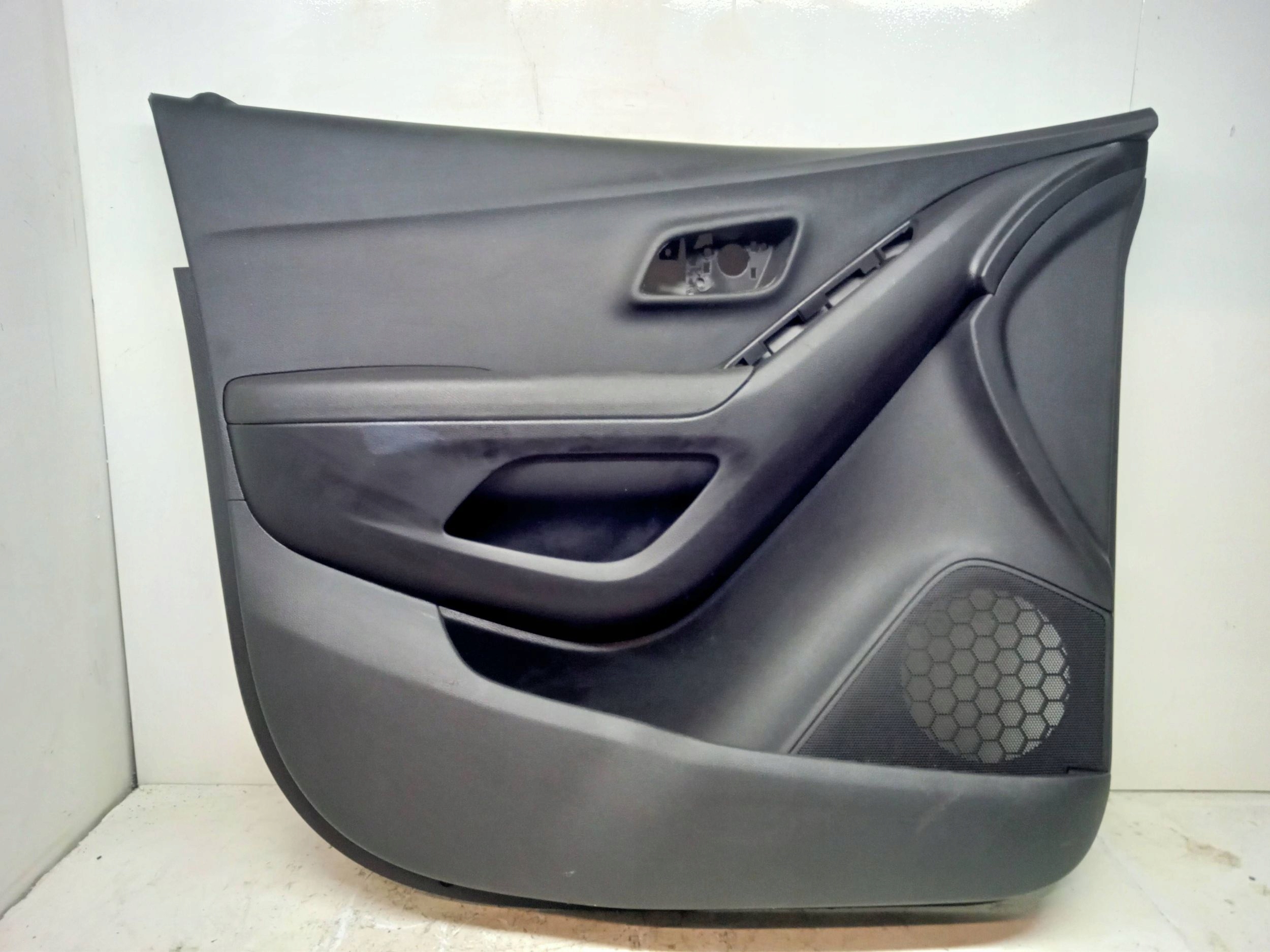 CHEVROLET TRAX upholstery side door left front 2013R