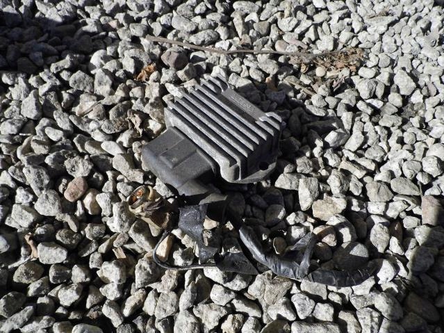 PIAGGIO VESPA 125 ET4 1998 ROK REGULATOR NAPIĘCIA