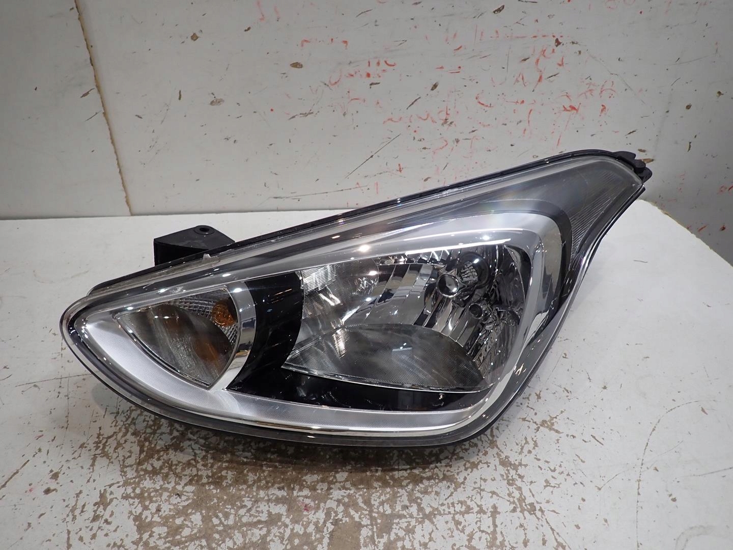 light front front left HYUNDAI I10 II 2014- 92101-B9000