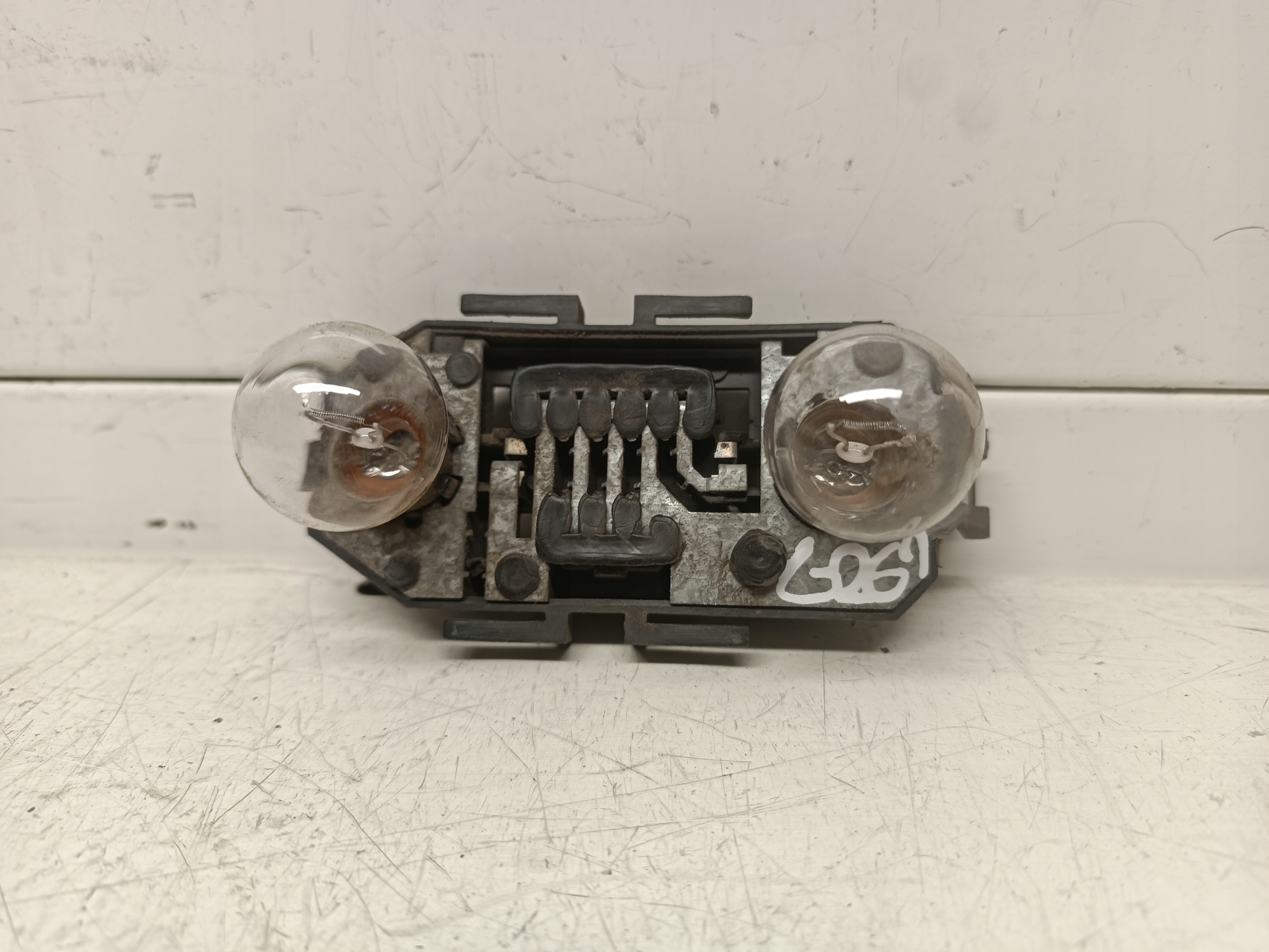 ПАТРОН ЛАМПЫ SEAT TOLEDO II 1M5945259