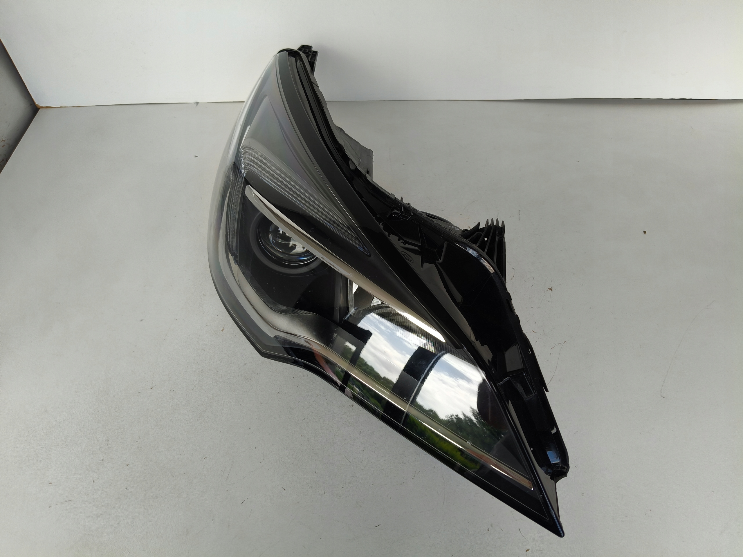 light right REFLEKTOR OPEL ASTRA V K 15- LED