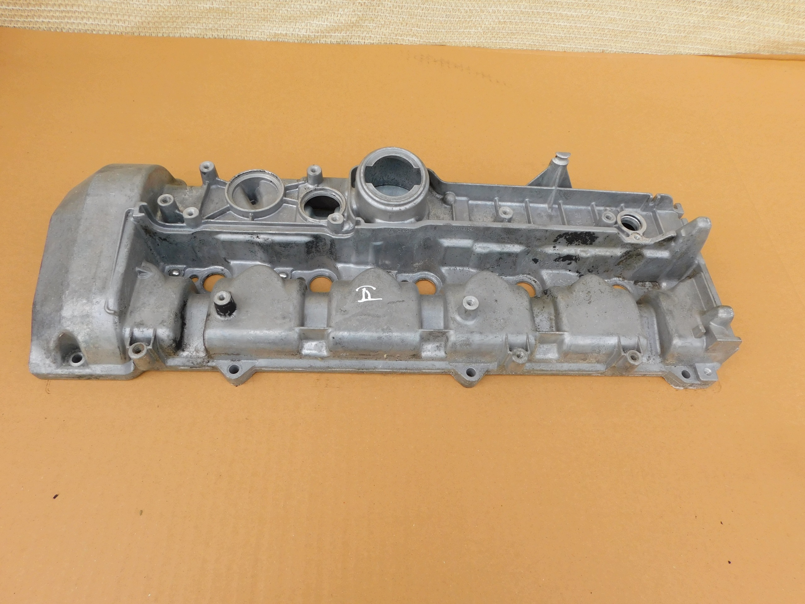 Abdeckung der Ventile Mercedes 2.7 CDI Sprinter ML W211 A6120160405 Blende Abdeckung Motor