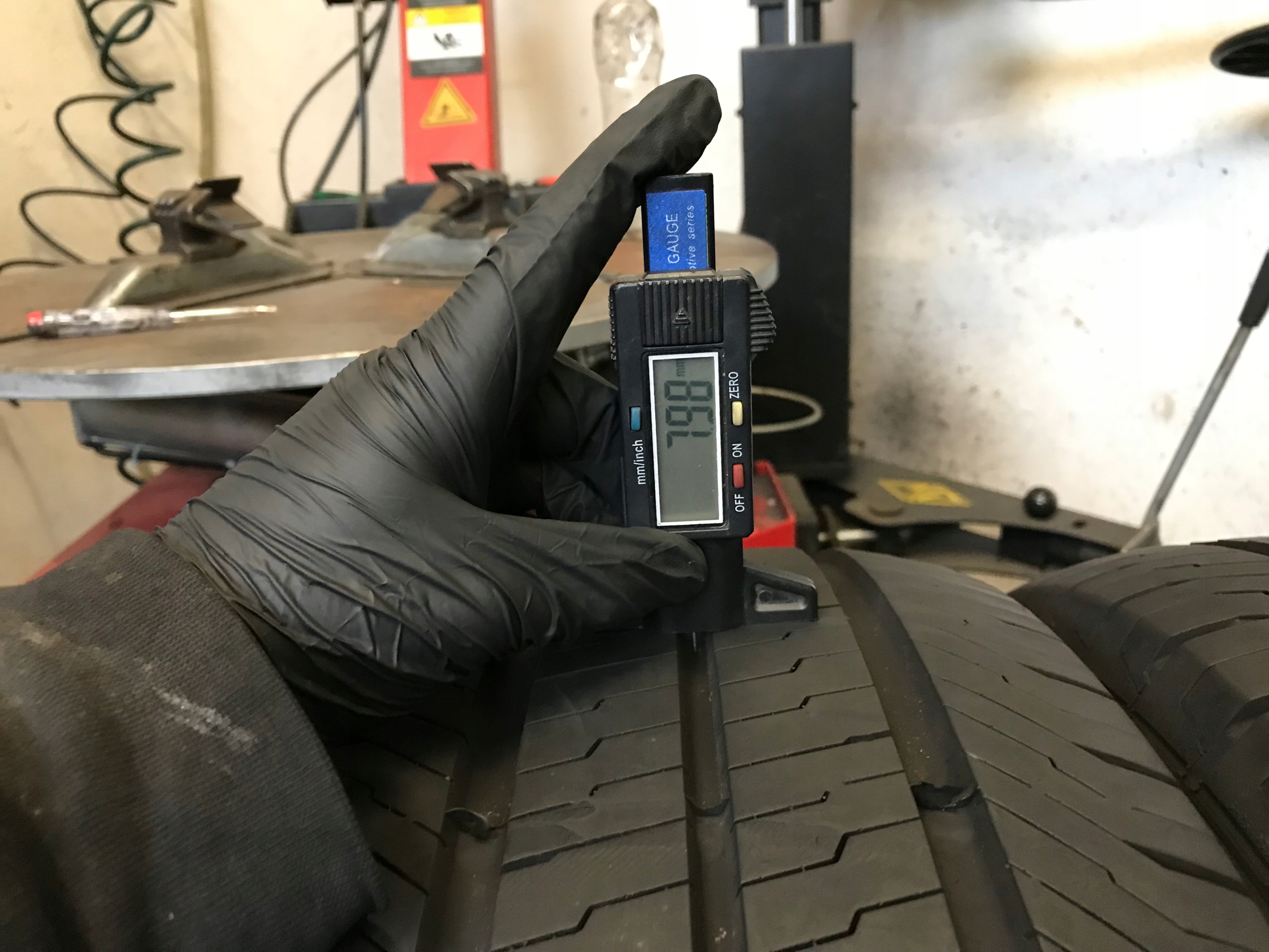 4 tyres summer 215/60R17C CONTINENTAL VanContact Eco 7mm