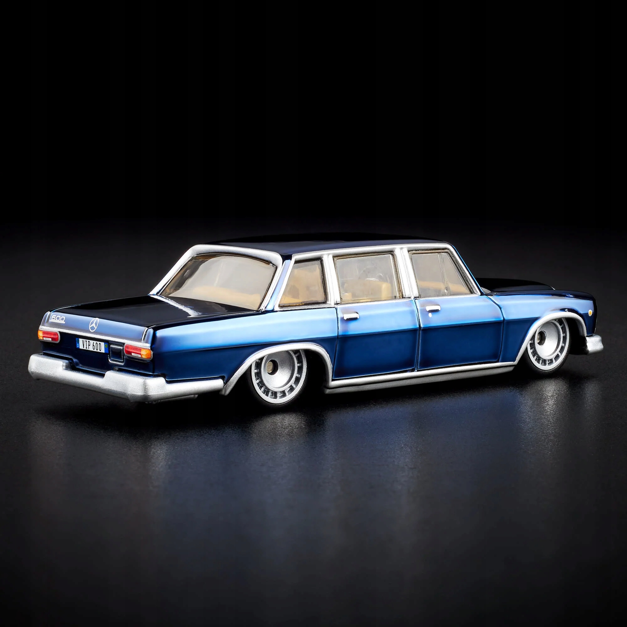 HOT WHEELS 2025 1964 MERCEDES-BENZ 600 RED LINE CLUB HWF12 NOWY