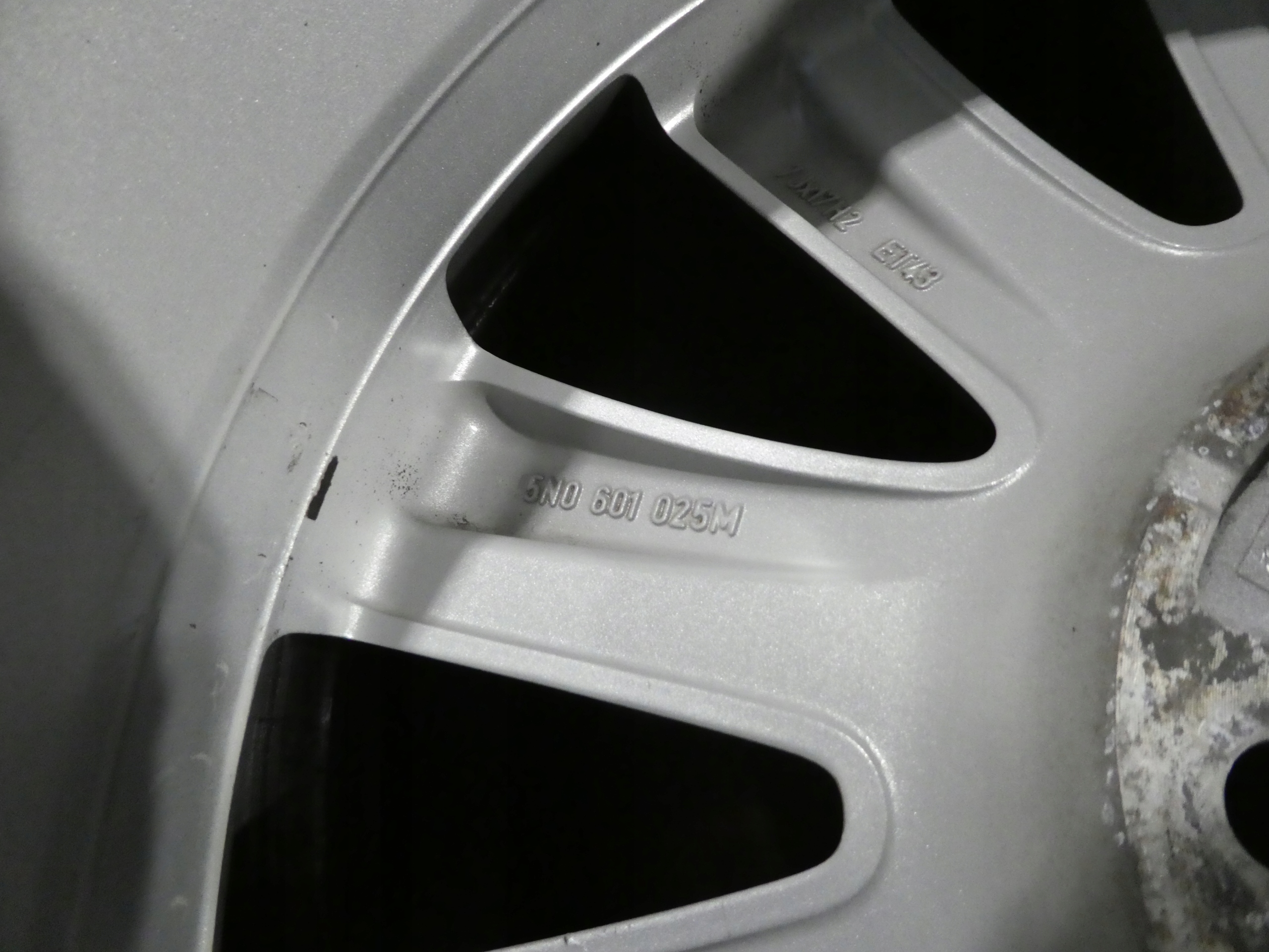 4X discs aluminium disc 5N0601025M VW 5X112